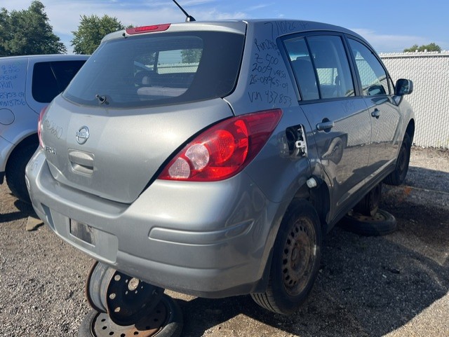 NISSAN VERSA 2009