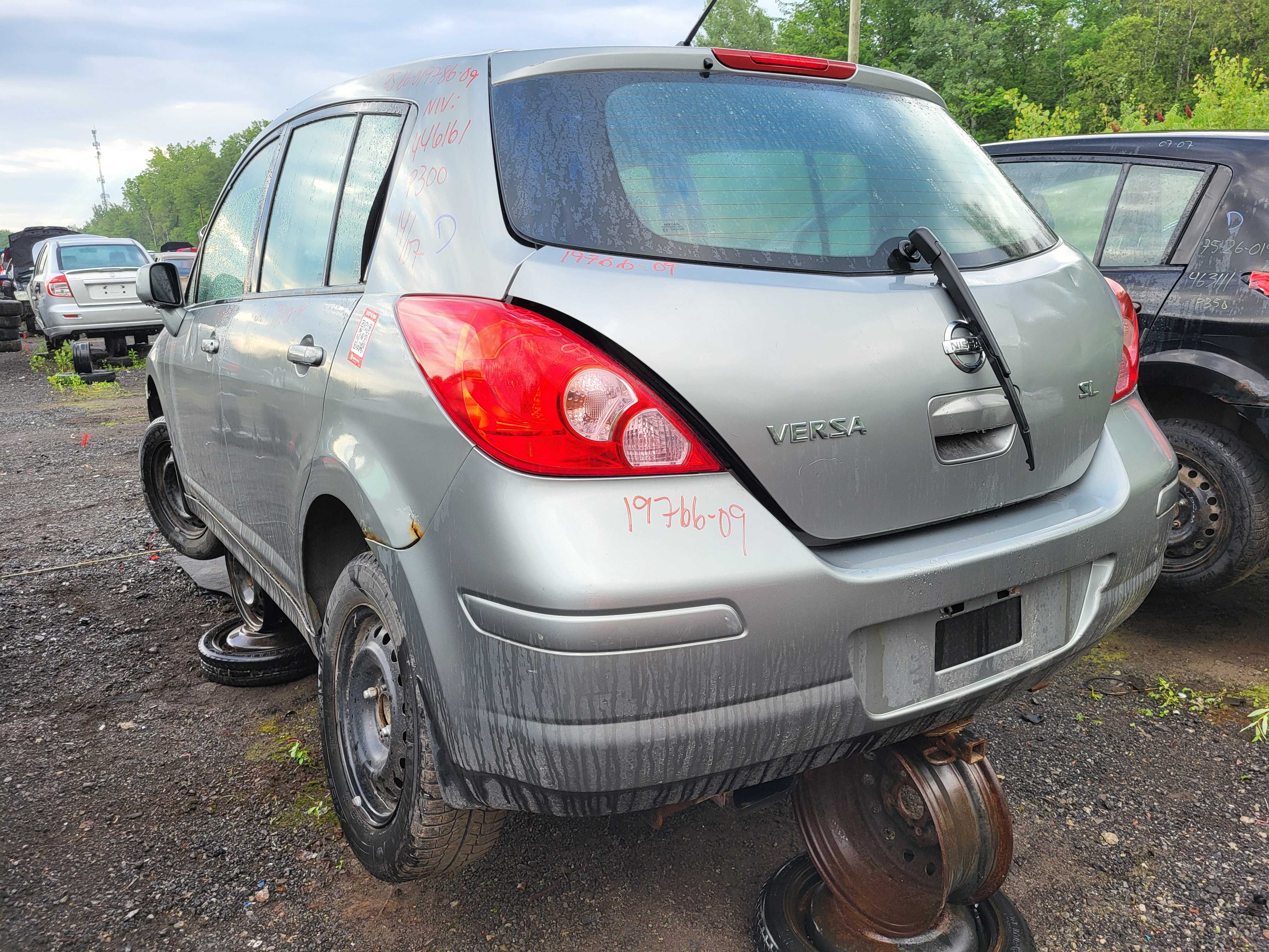 NISSAN VERSA 2009