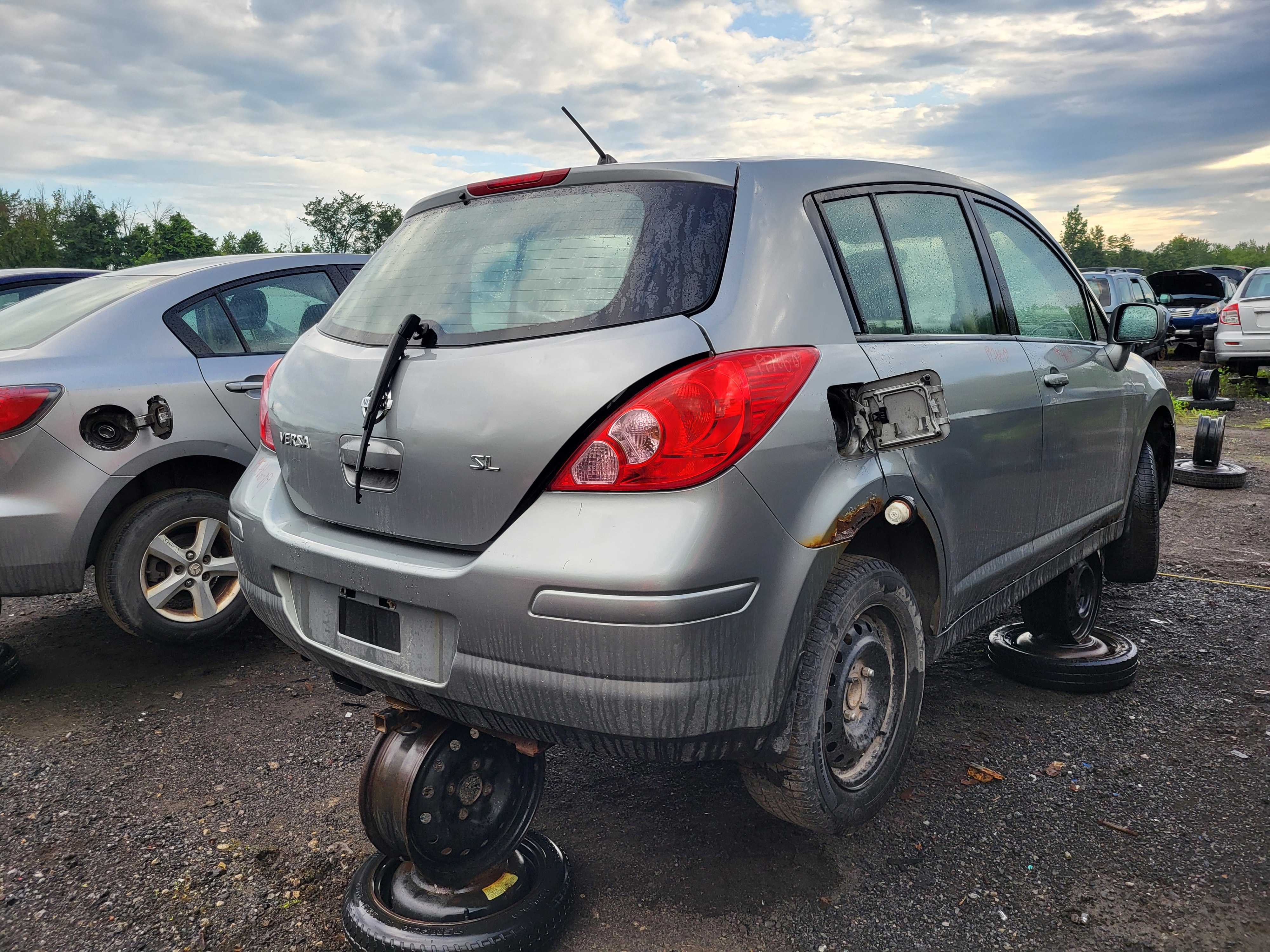 NISSAN VERSA 2009