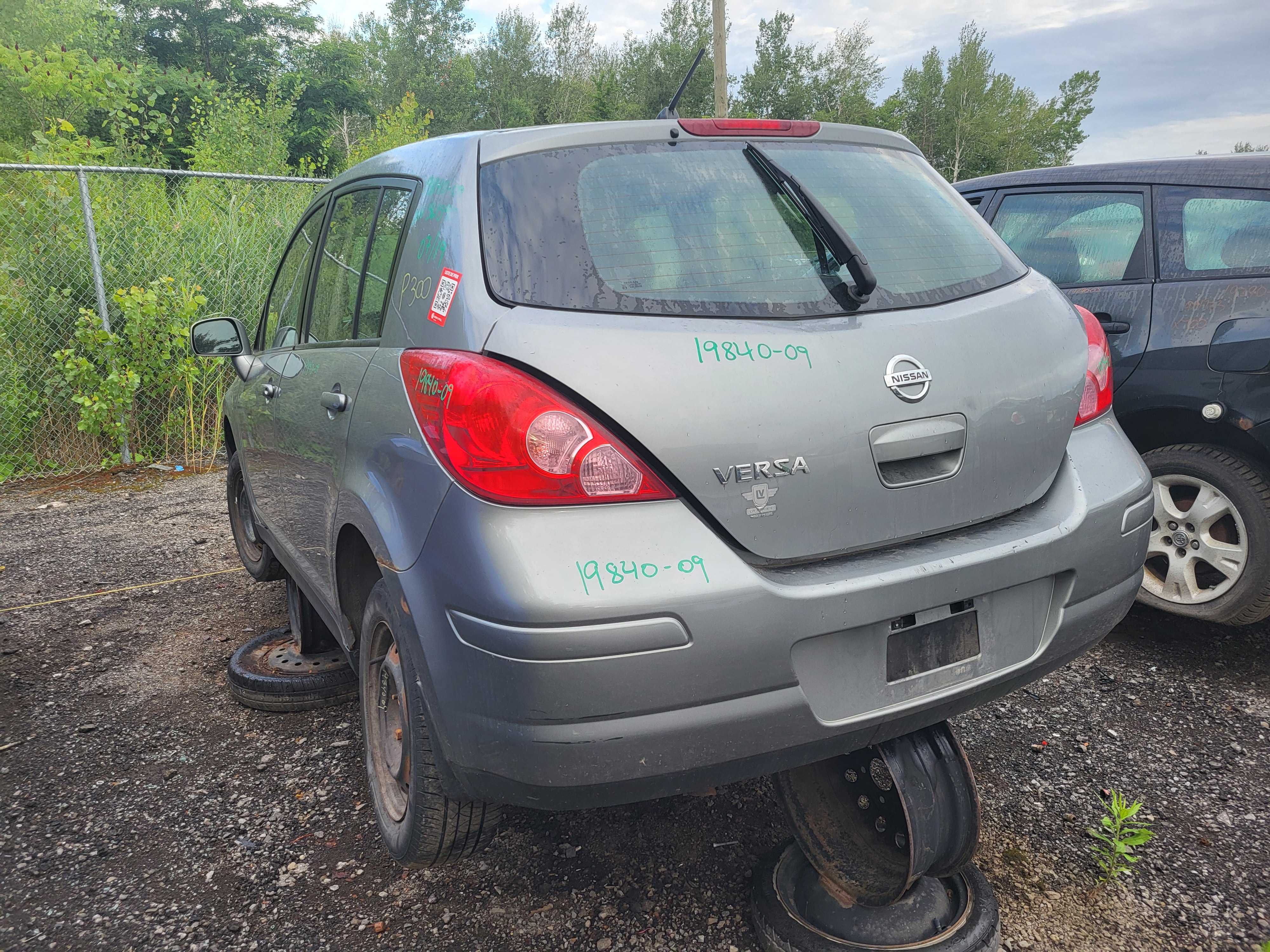 NISSAN VERSA 2009