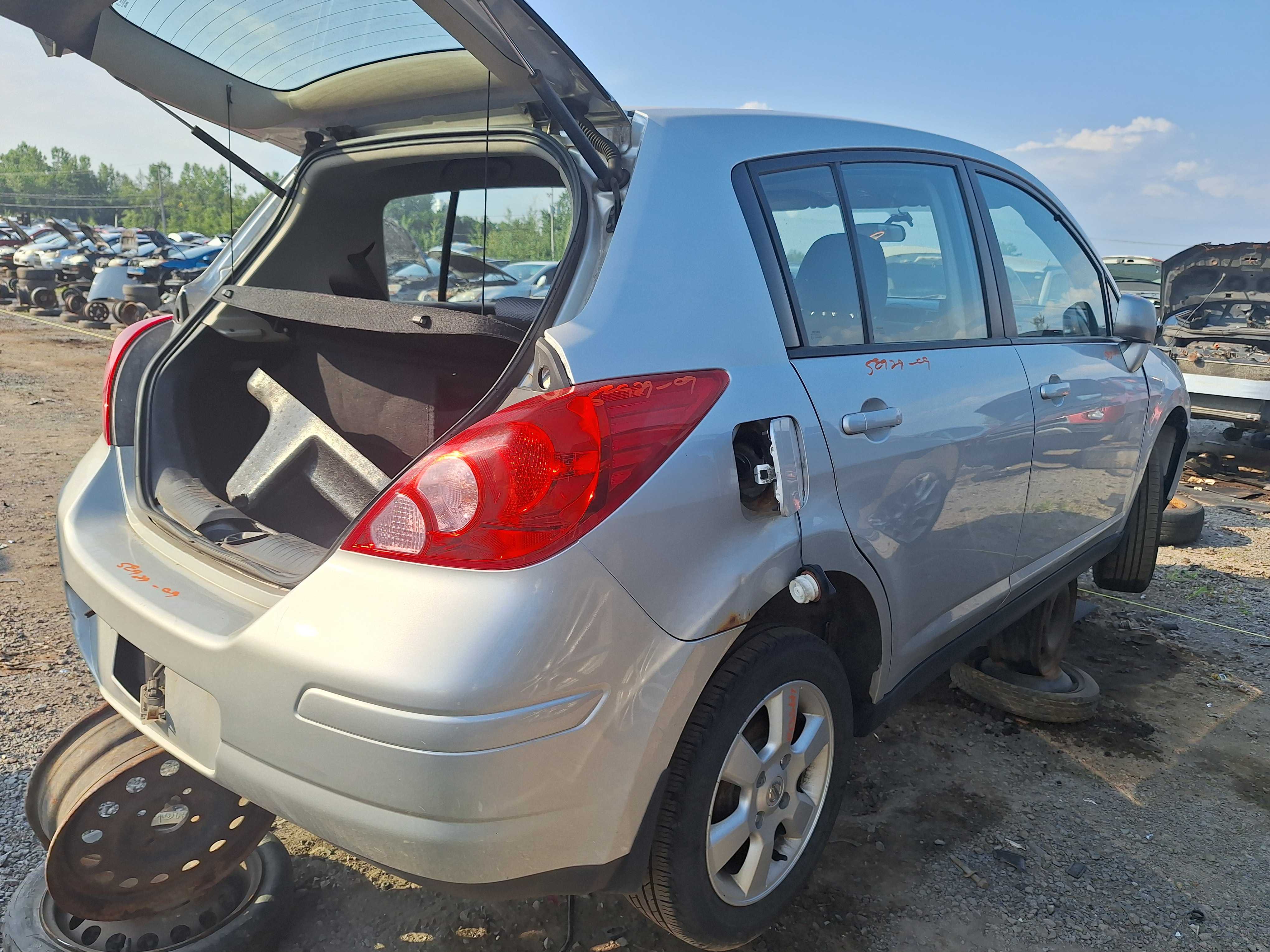 NISSAN VERSA 2009