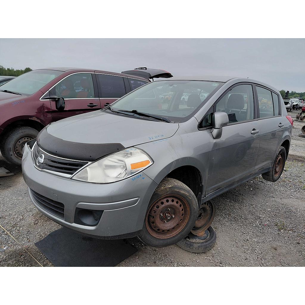 NISSAN VERSA 2010