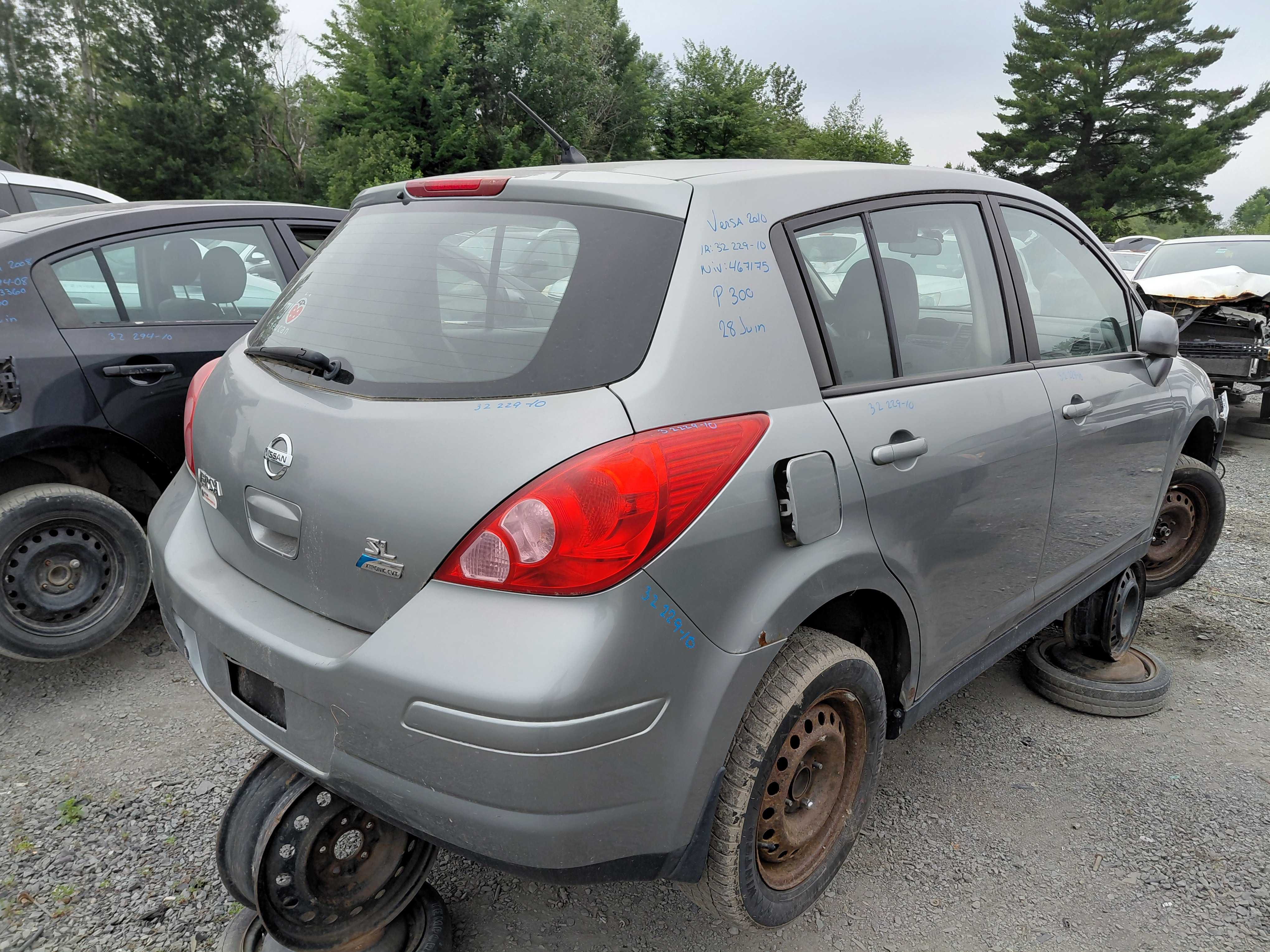 NISSAN VERSA 2010