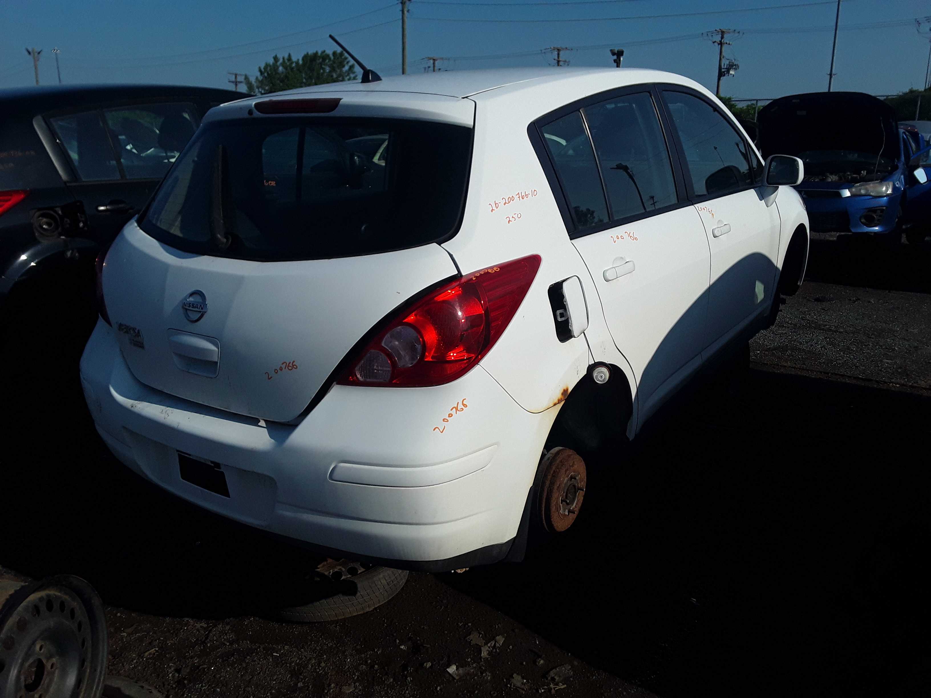 NISSAN VERSA 2010