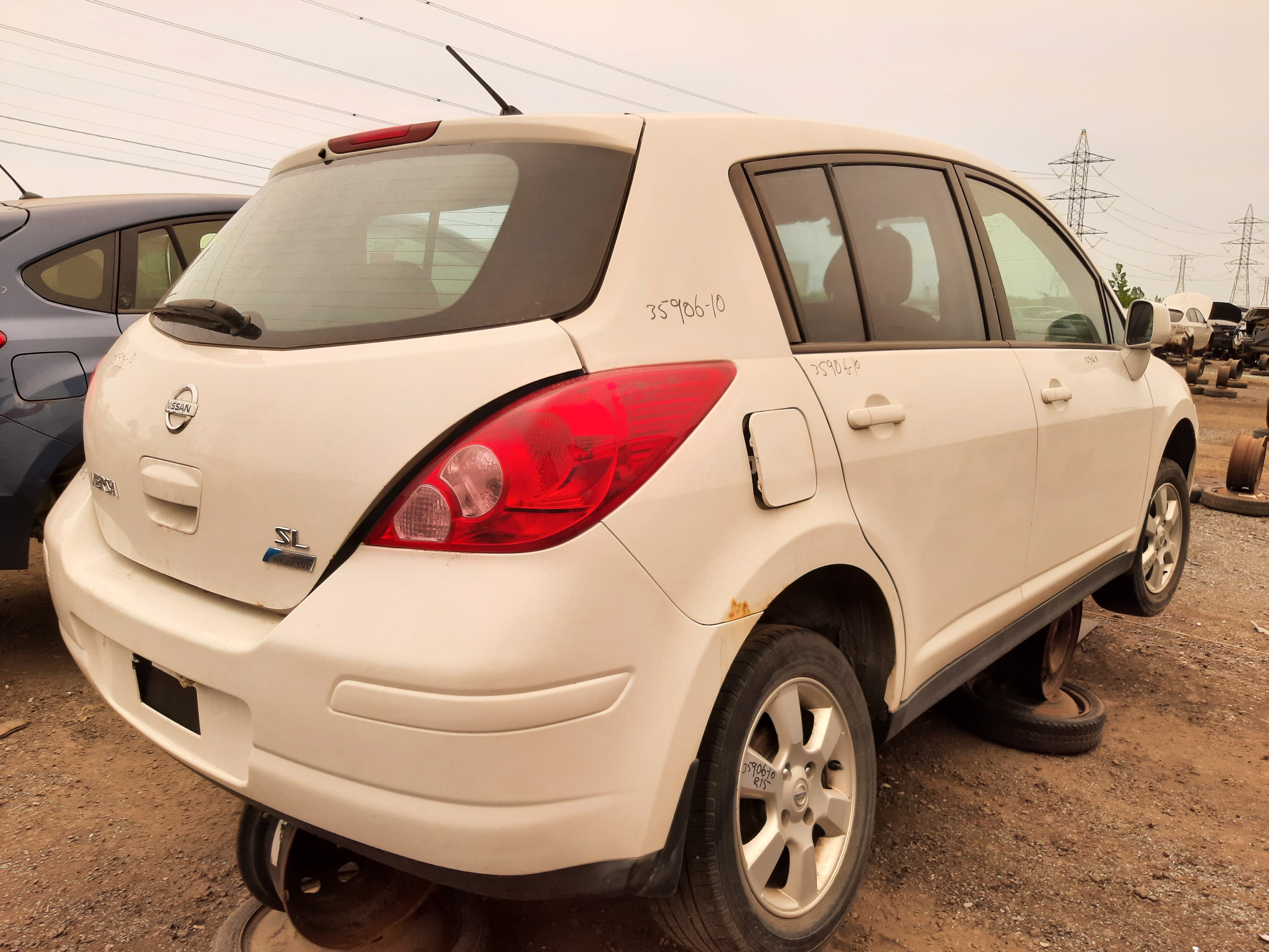 NISSAN VERSA 2010