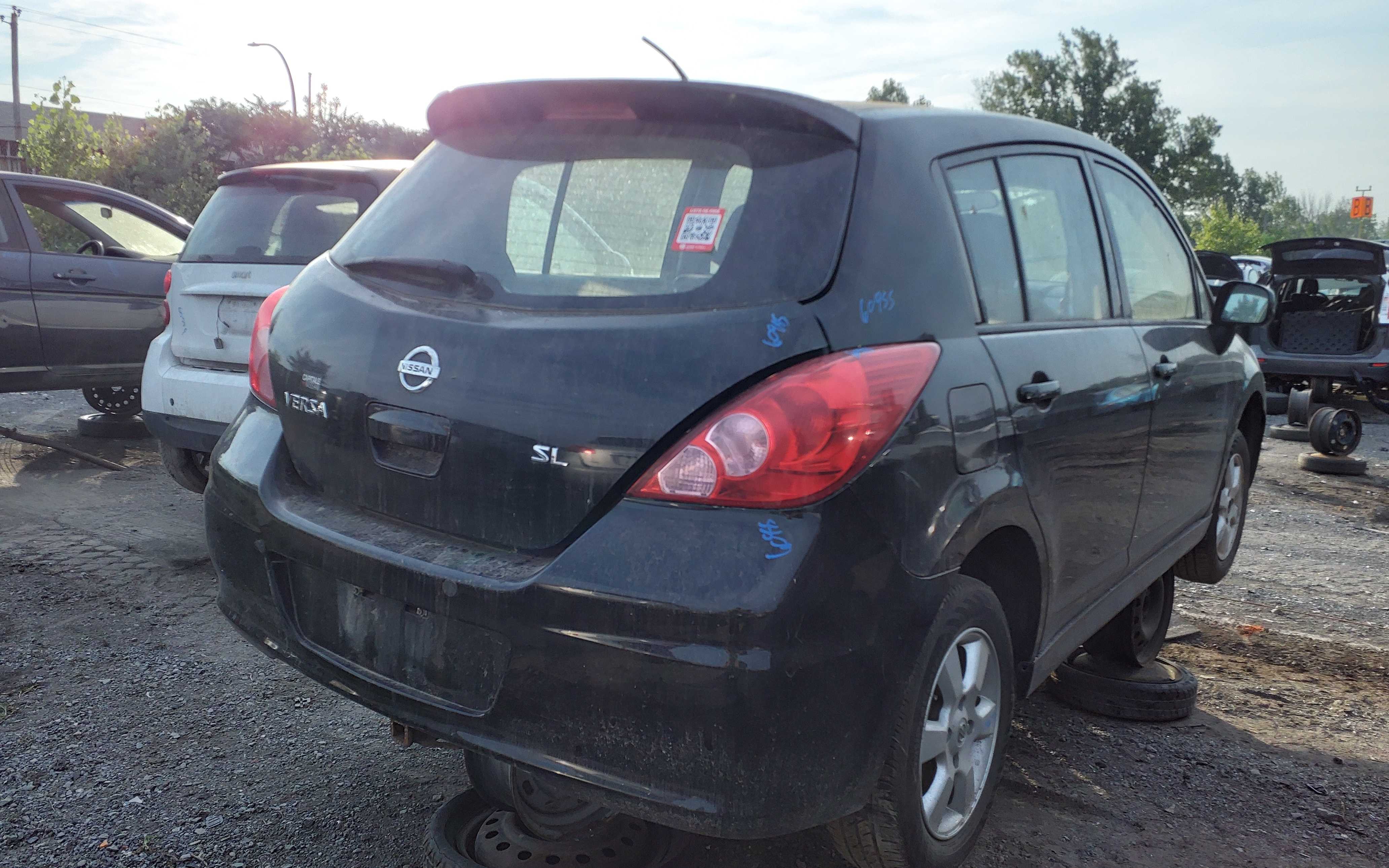 NISSAN VERSA 2010