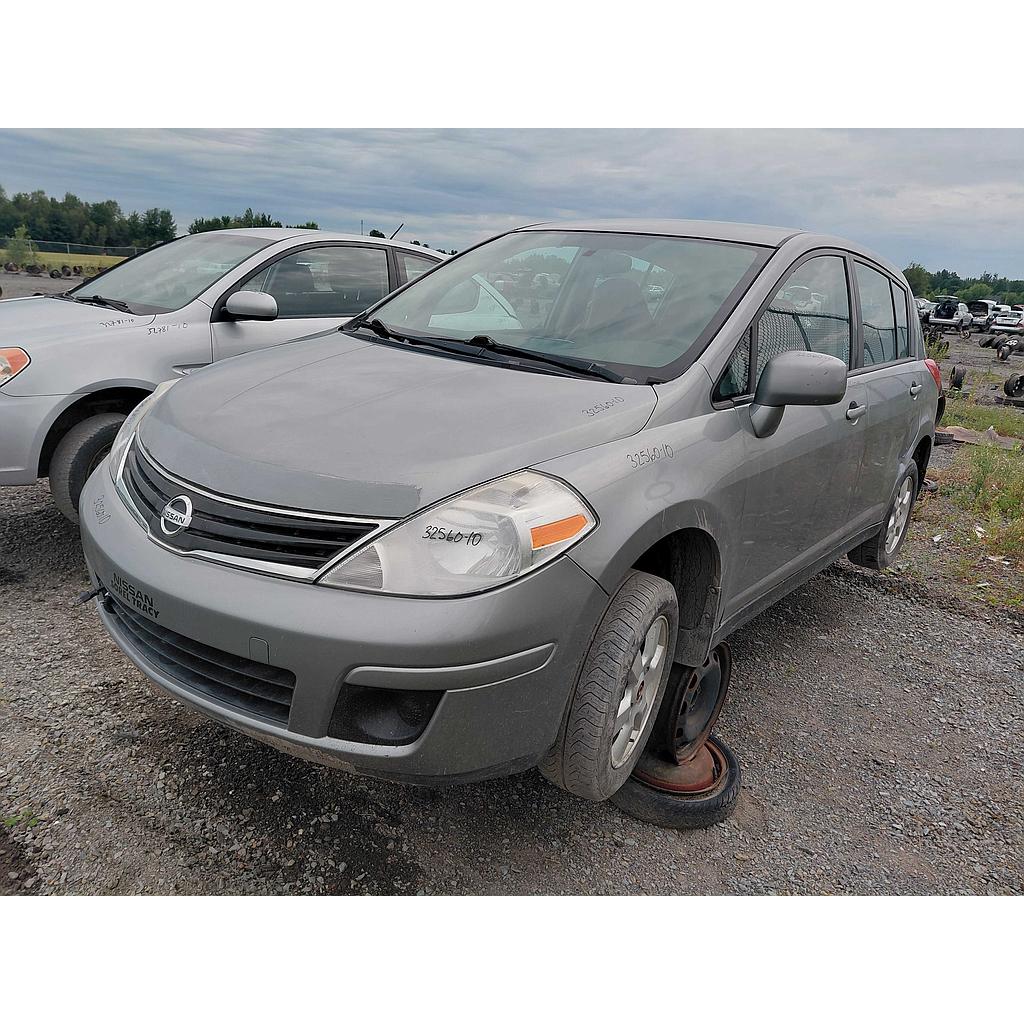 NISSAN VERSA 2010