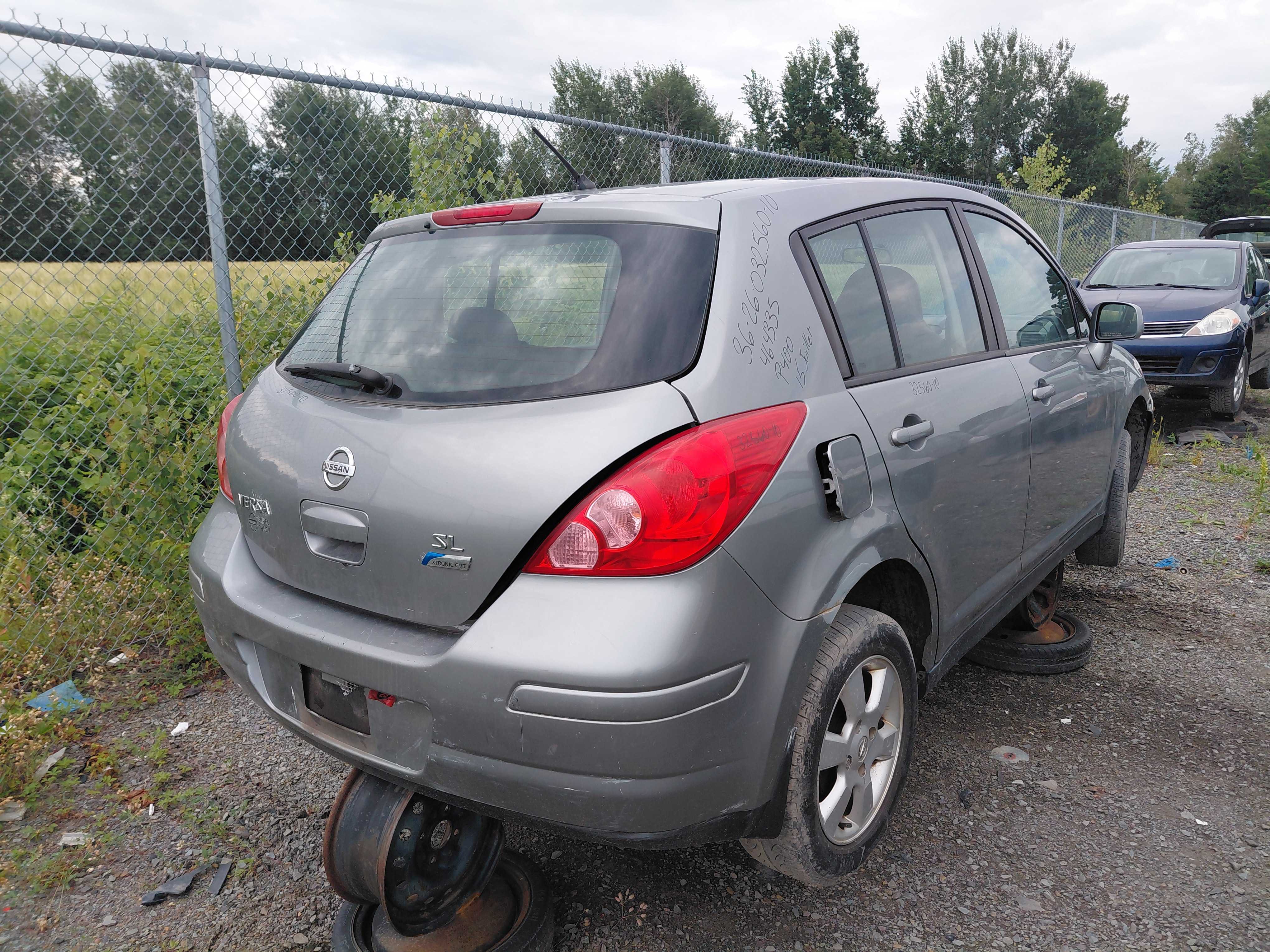 NISSAN VERSA 2010