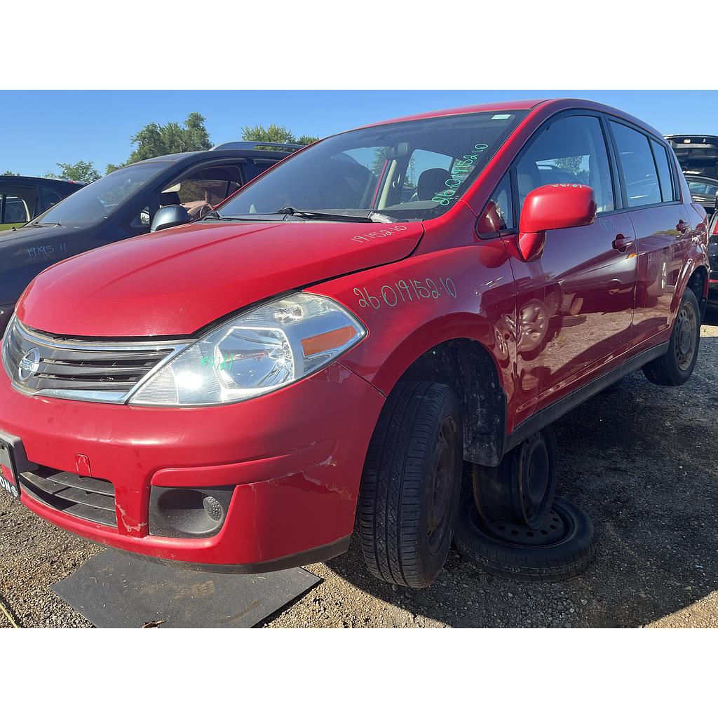 NISSAN VERSA 2010