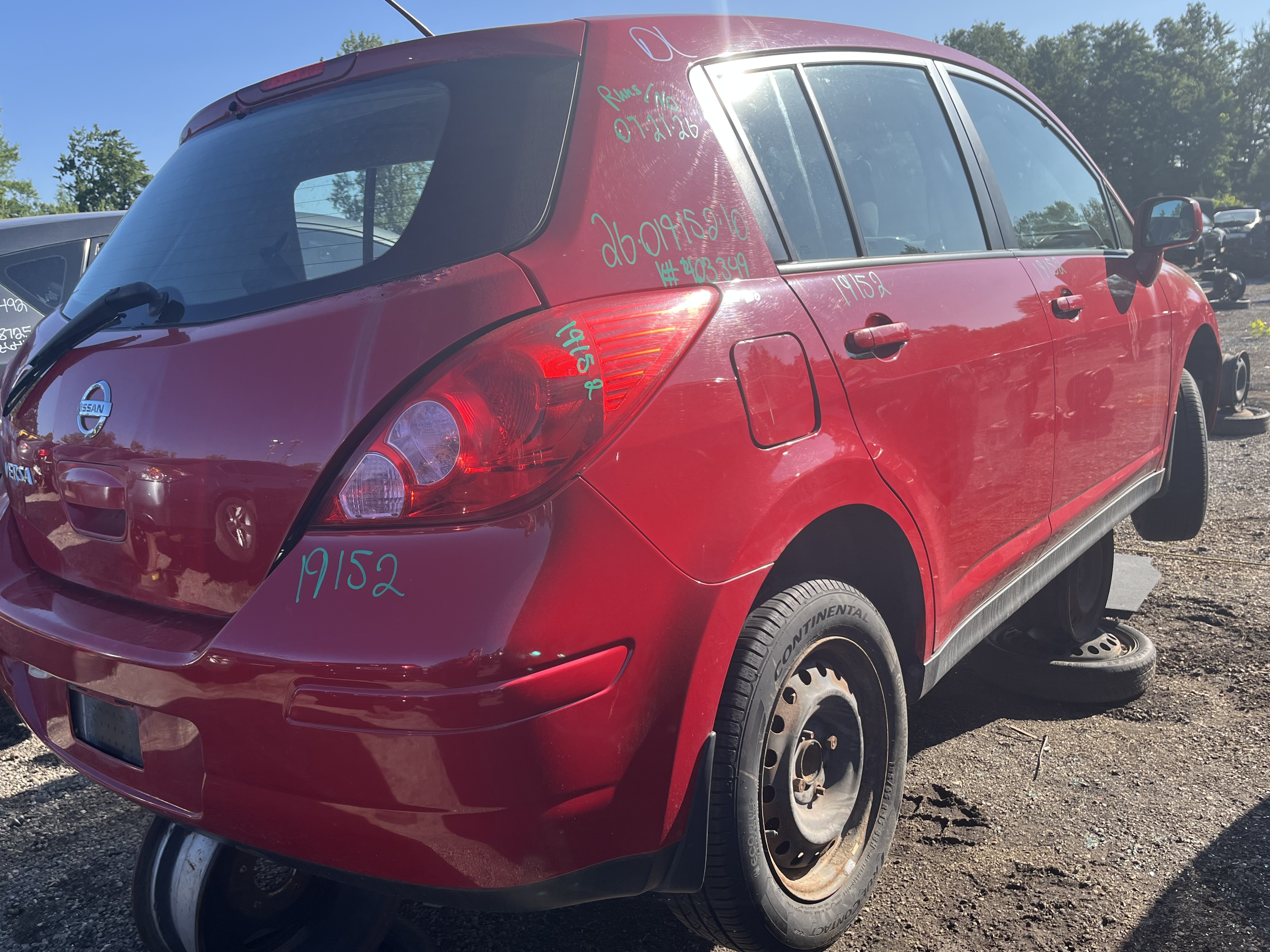 NISSAN VERSA 2010