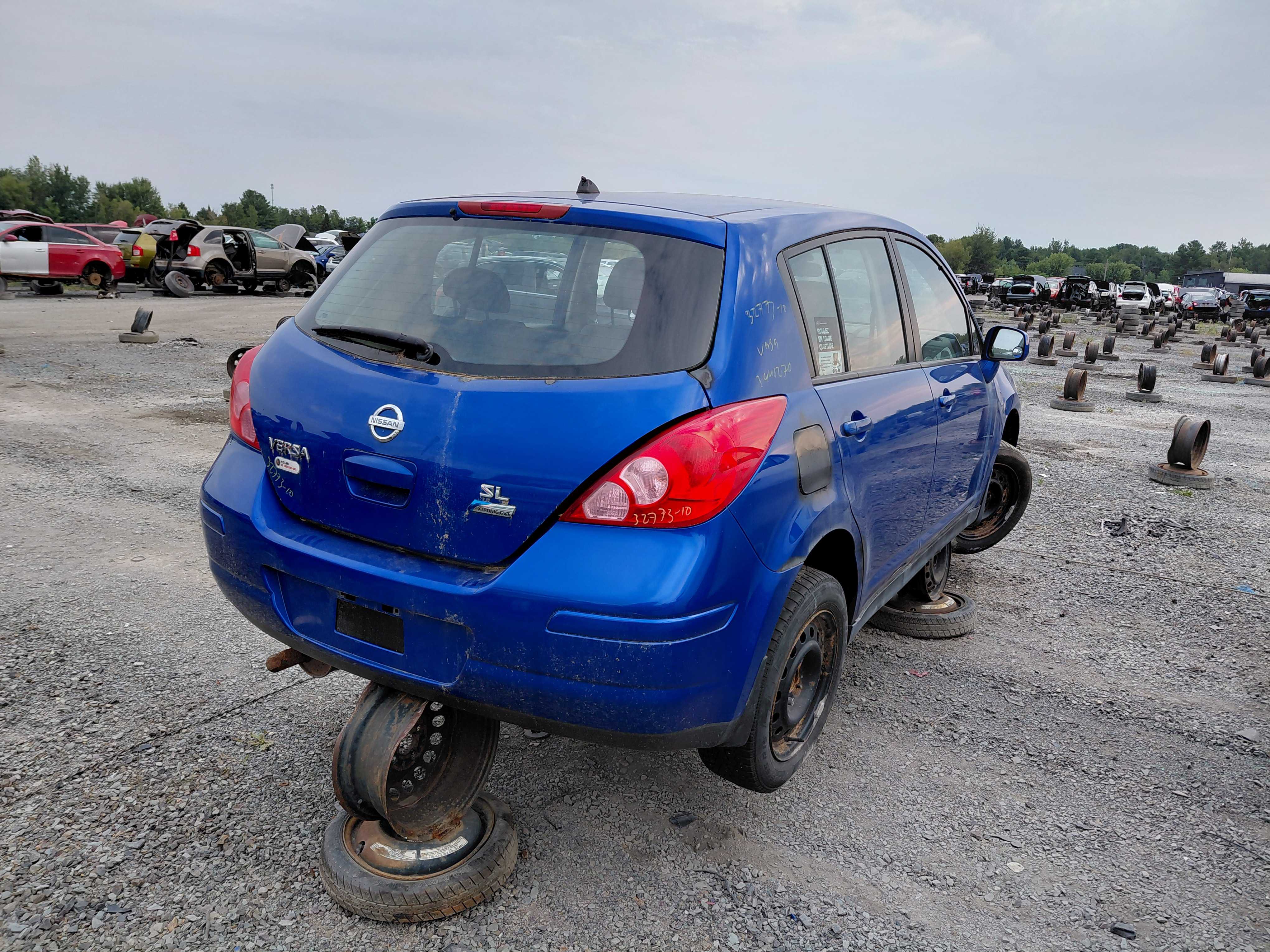 NISSAN VERSA 2010
