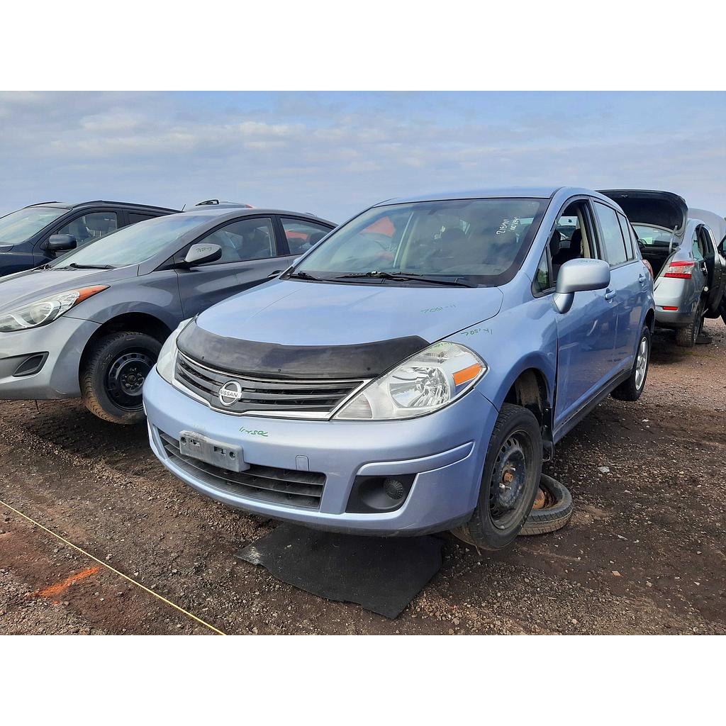 NISSAN VERSA 2011
