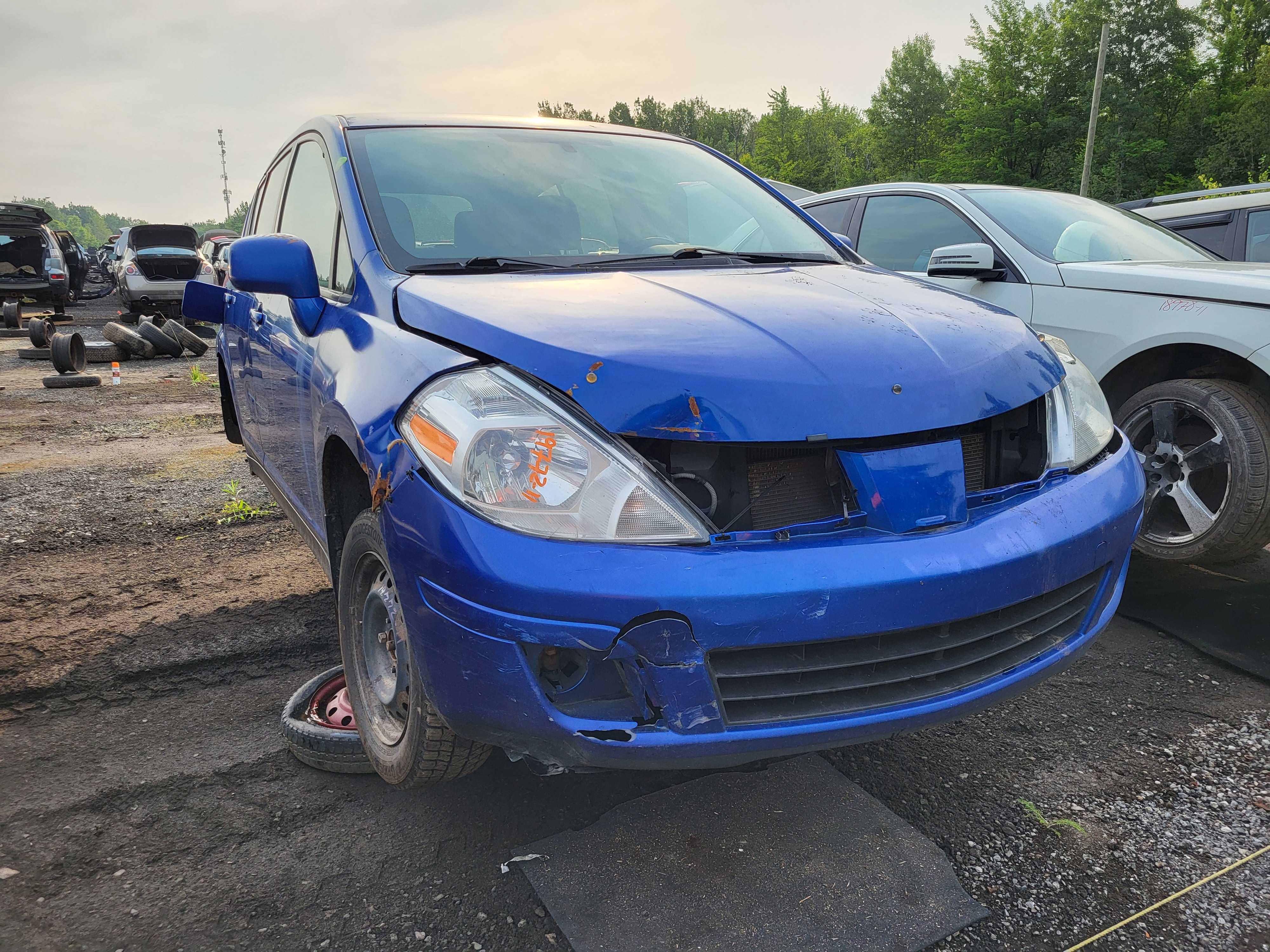 NISSAN VERSA 2011
