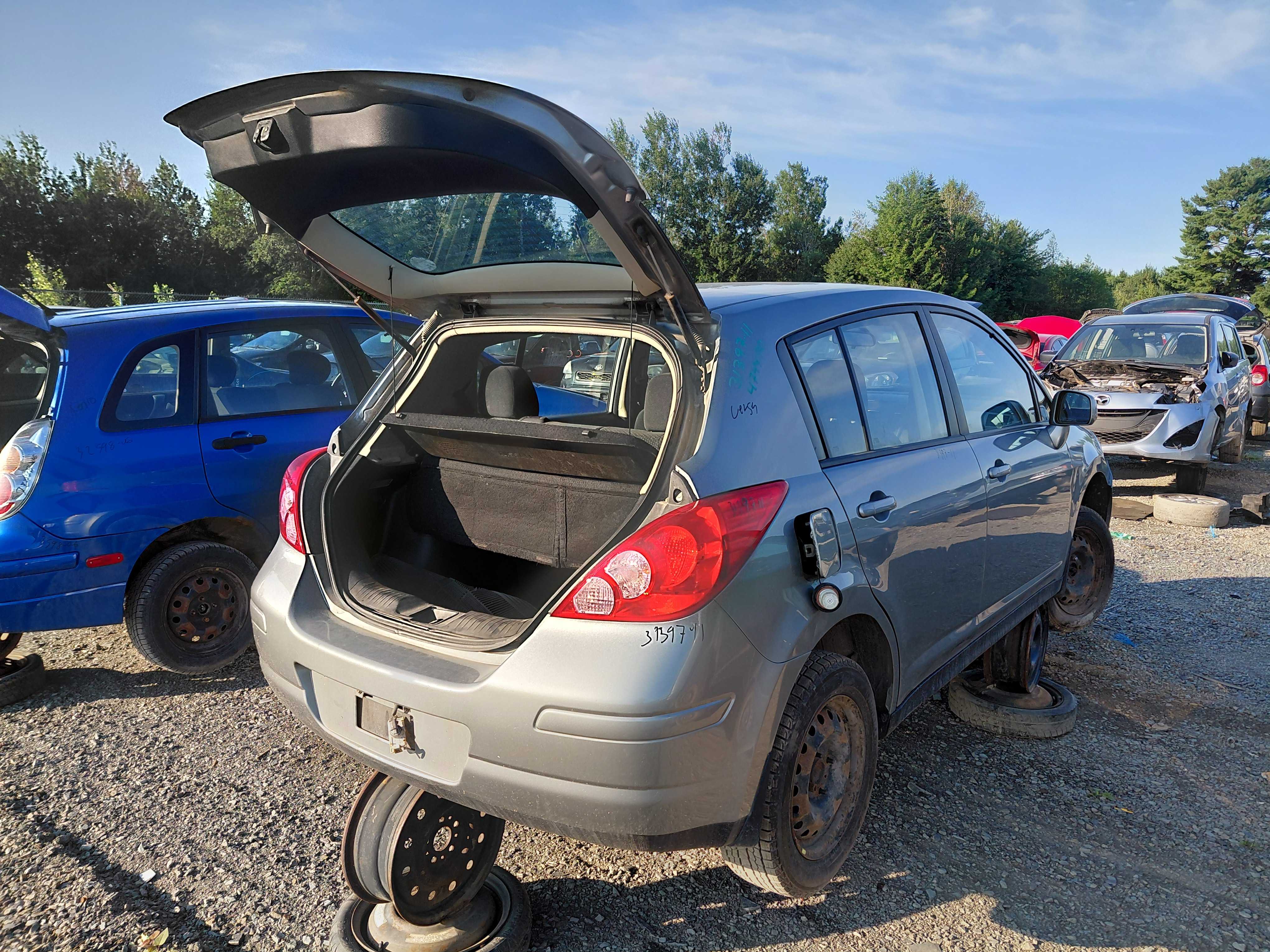 NISSAN VERSA 2011