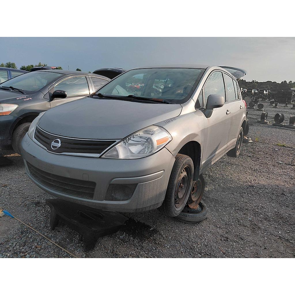 NISSAN VERSA 2011