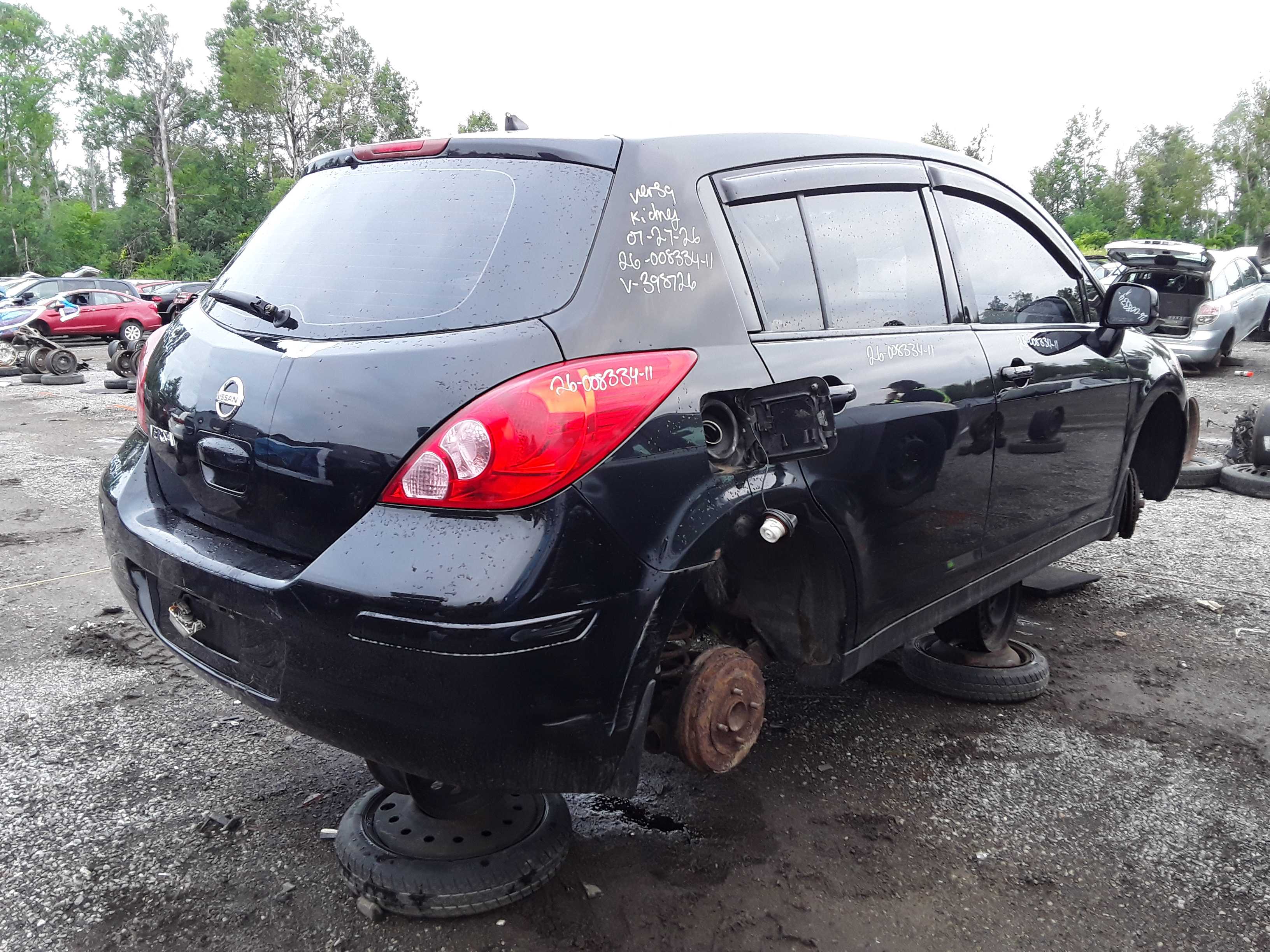 NISSAN VERSA 2011