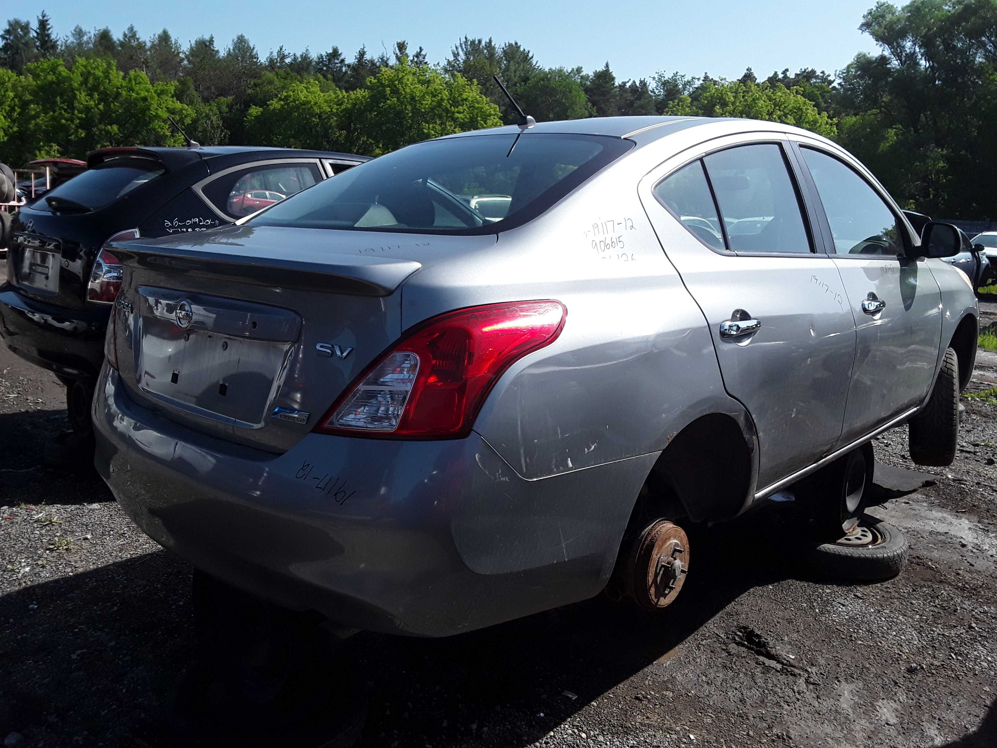 NISSAN VERSA 2012