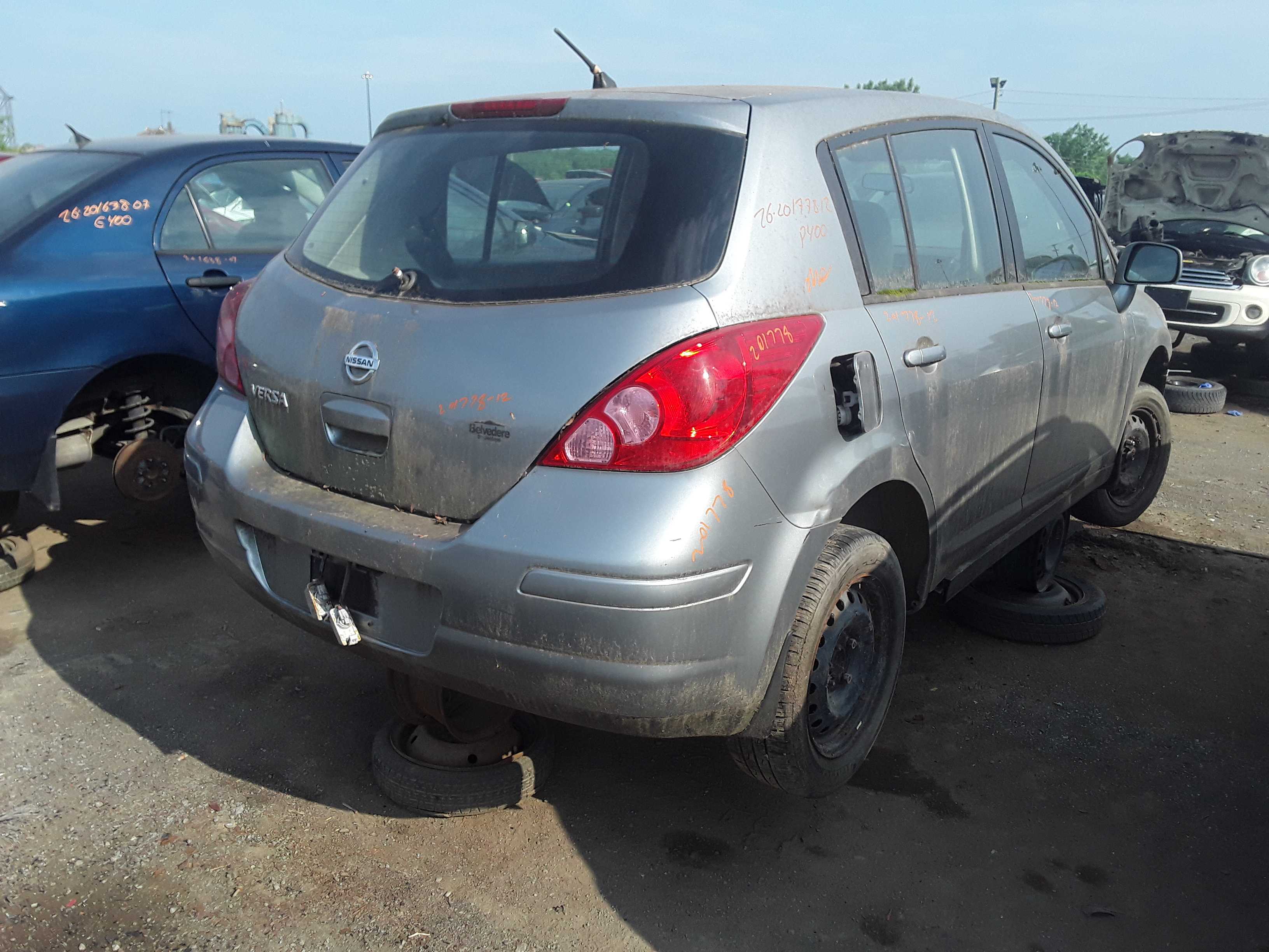 NISSAN VERSA 2012