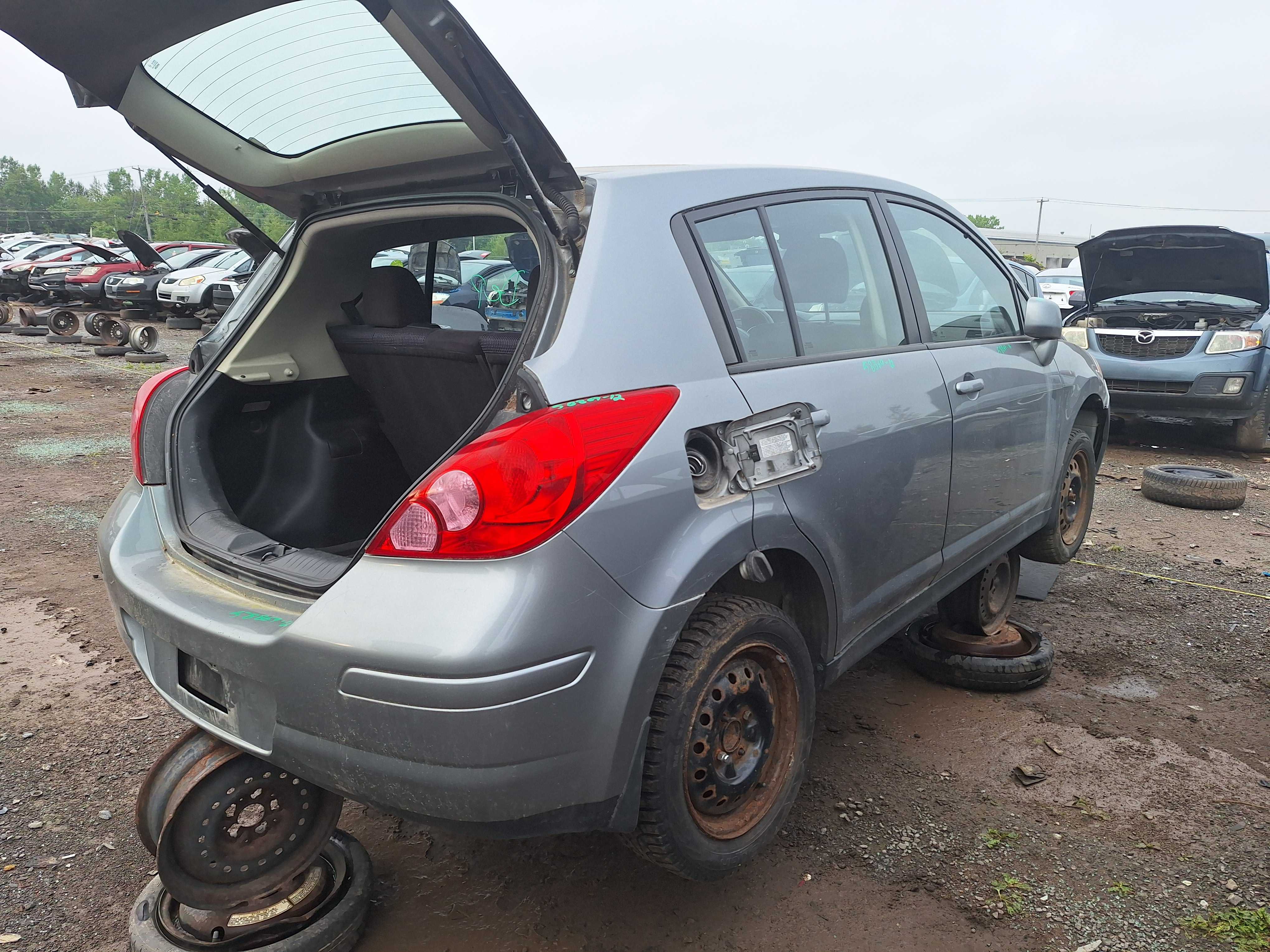 NISSAN VERSA 2012