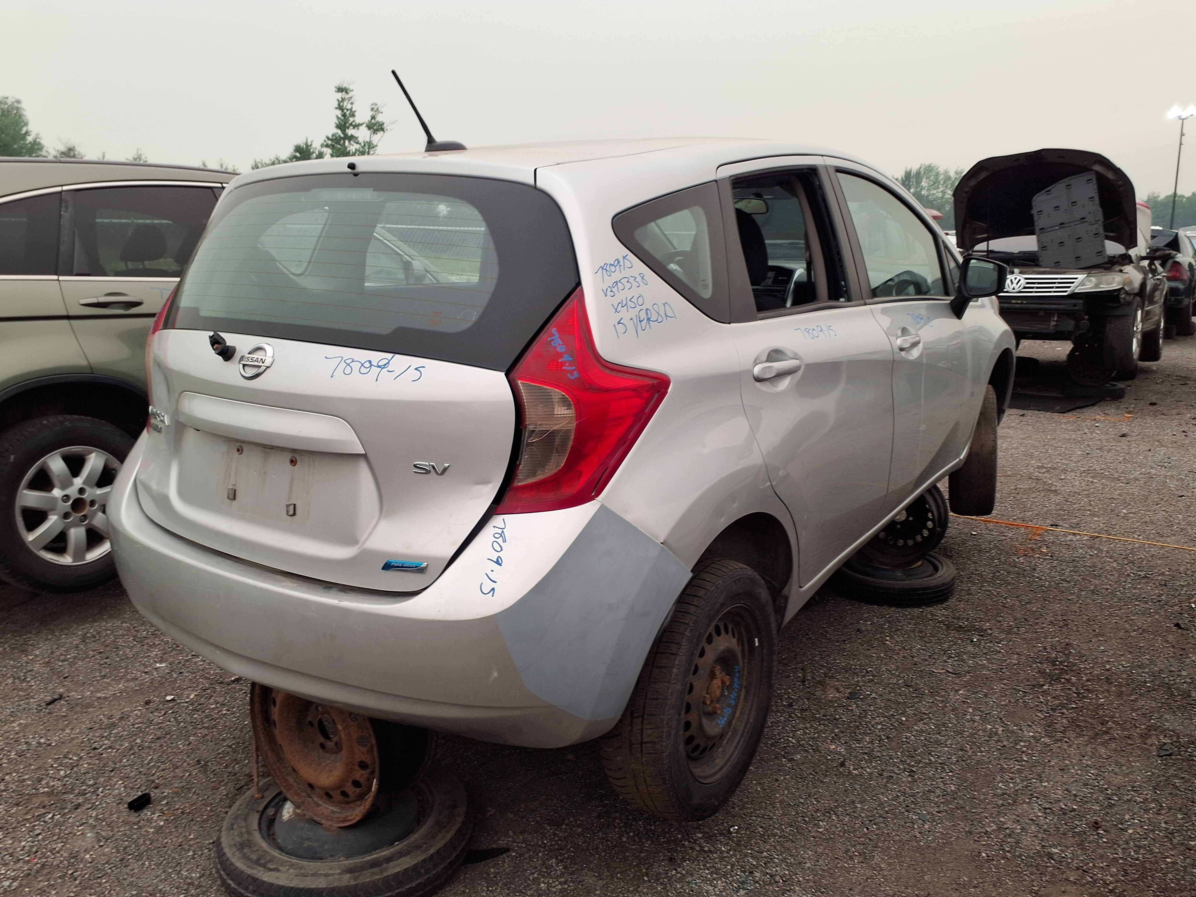 NISSAN VERSA 2015