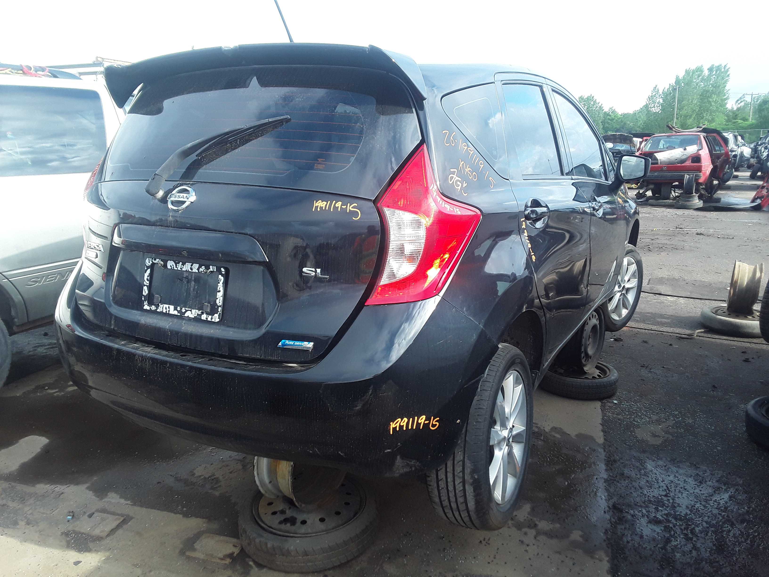 NISSAN VERSA 2015