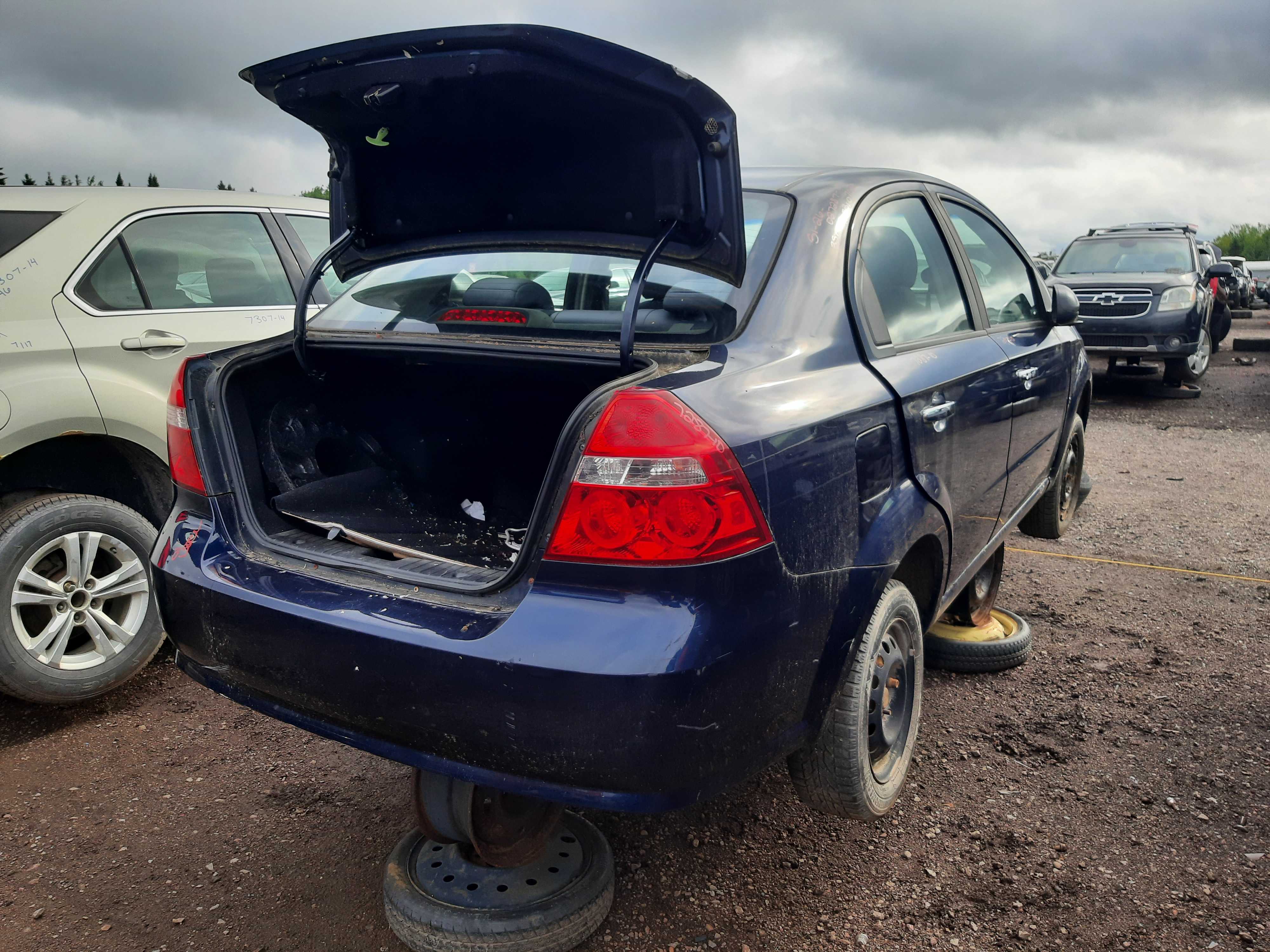 PONTIAC G3 2010