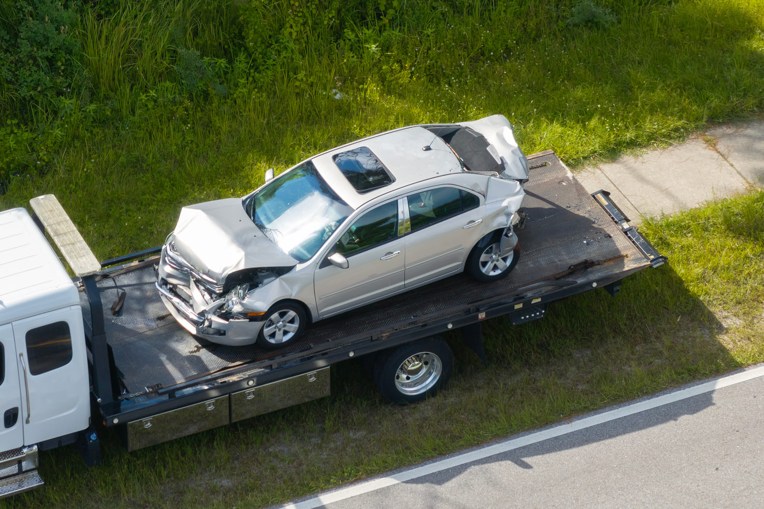 Voiture remorquée après la vente pour la ferraille