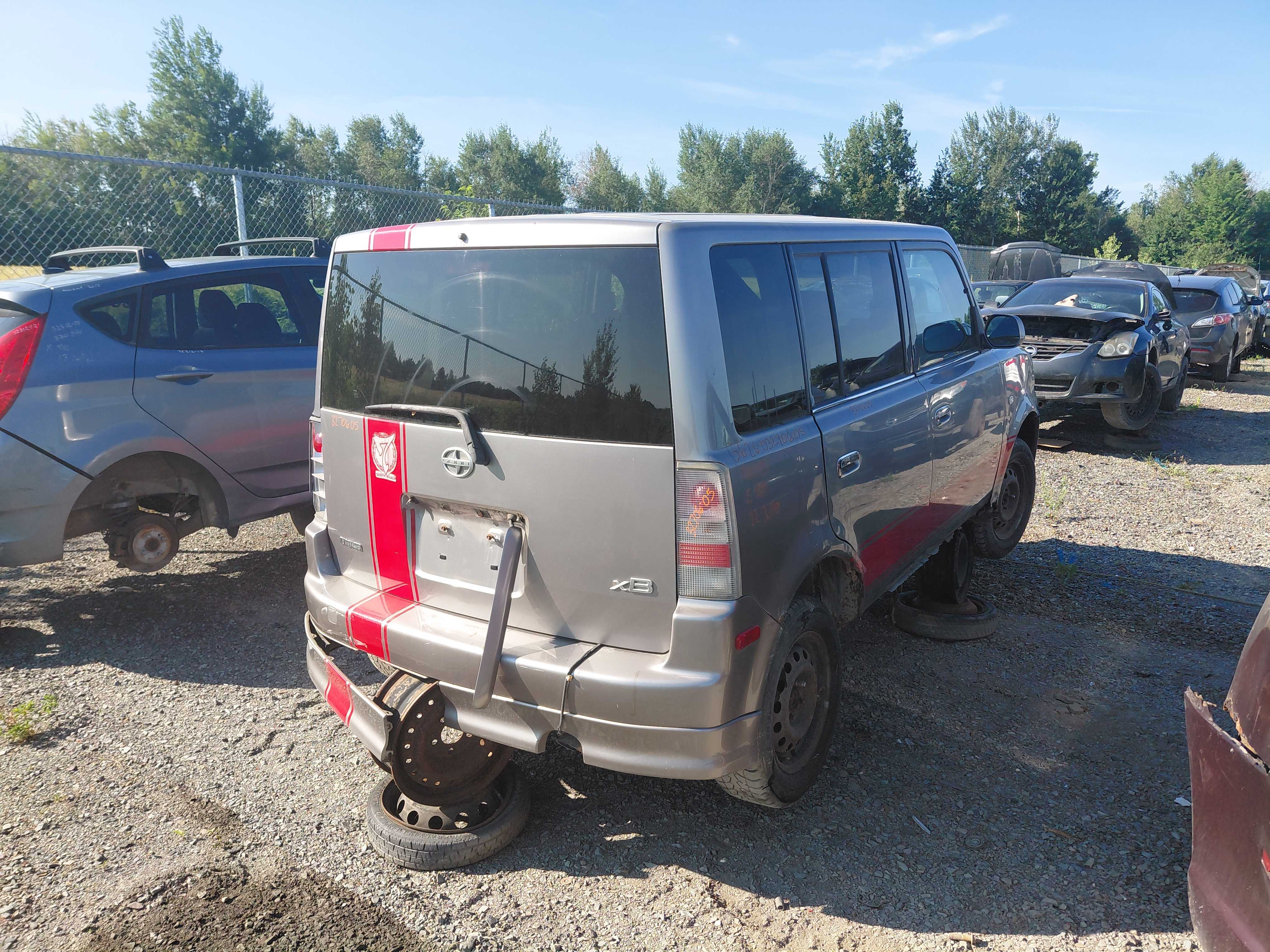 SCION XB 2005