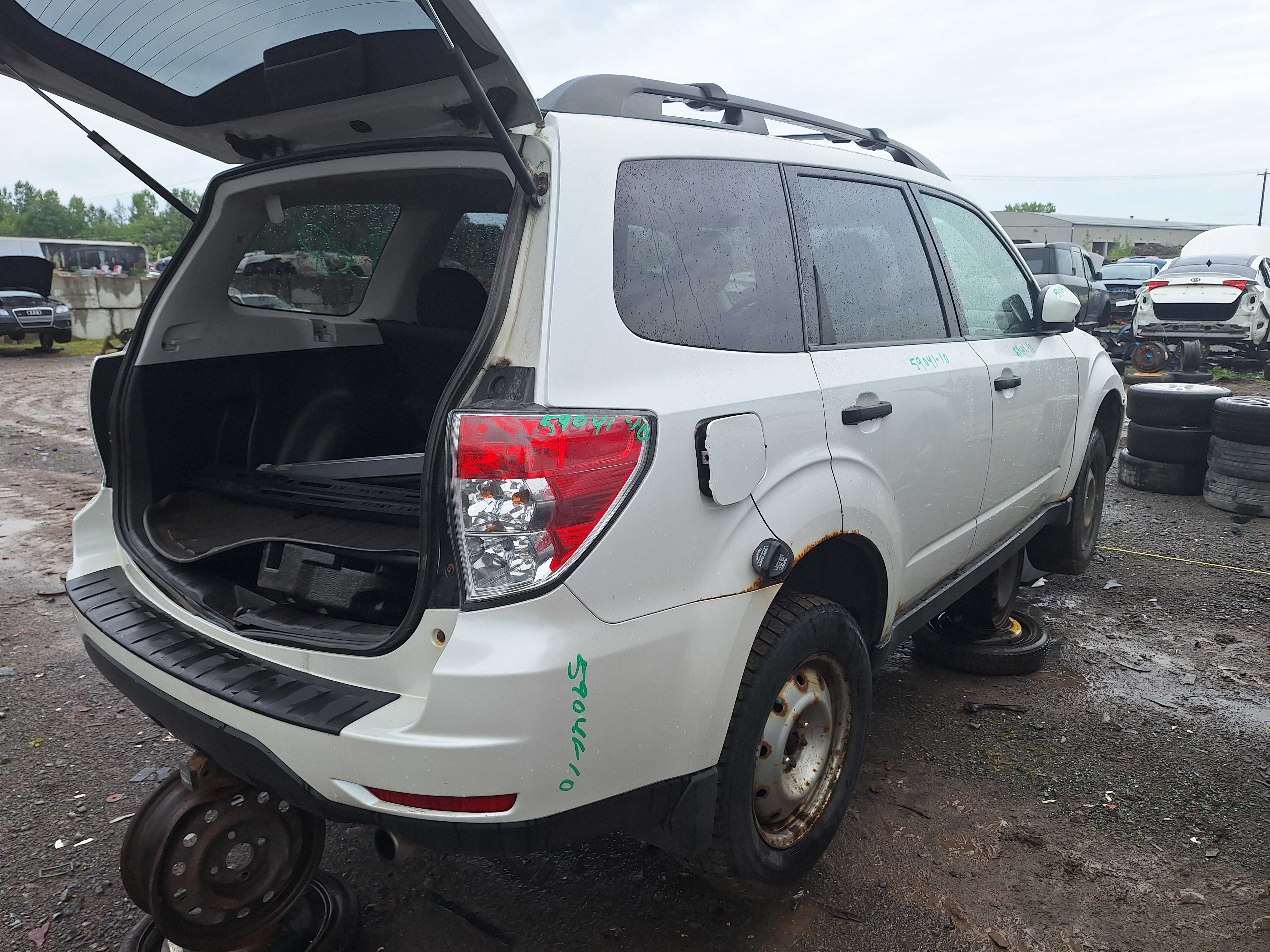 SUBARU FORESTER 2010