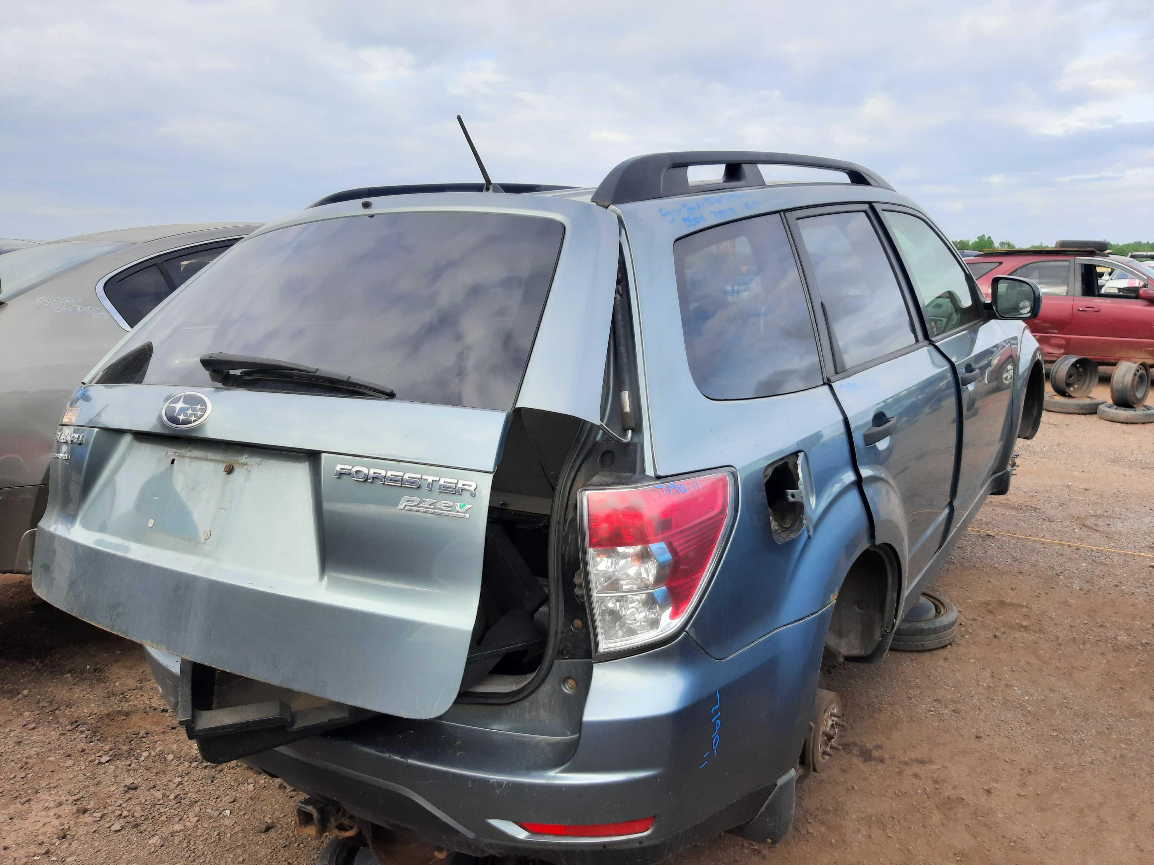 SUBARU FORESTER 2011