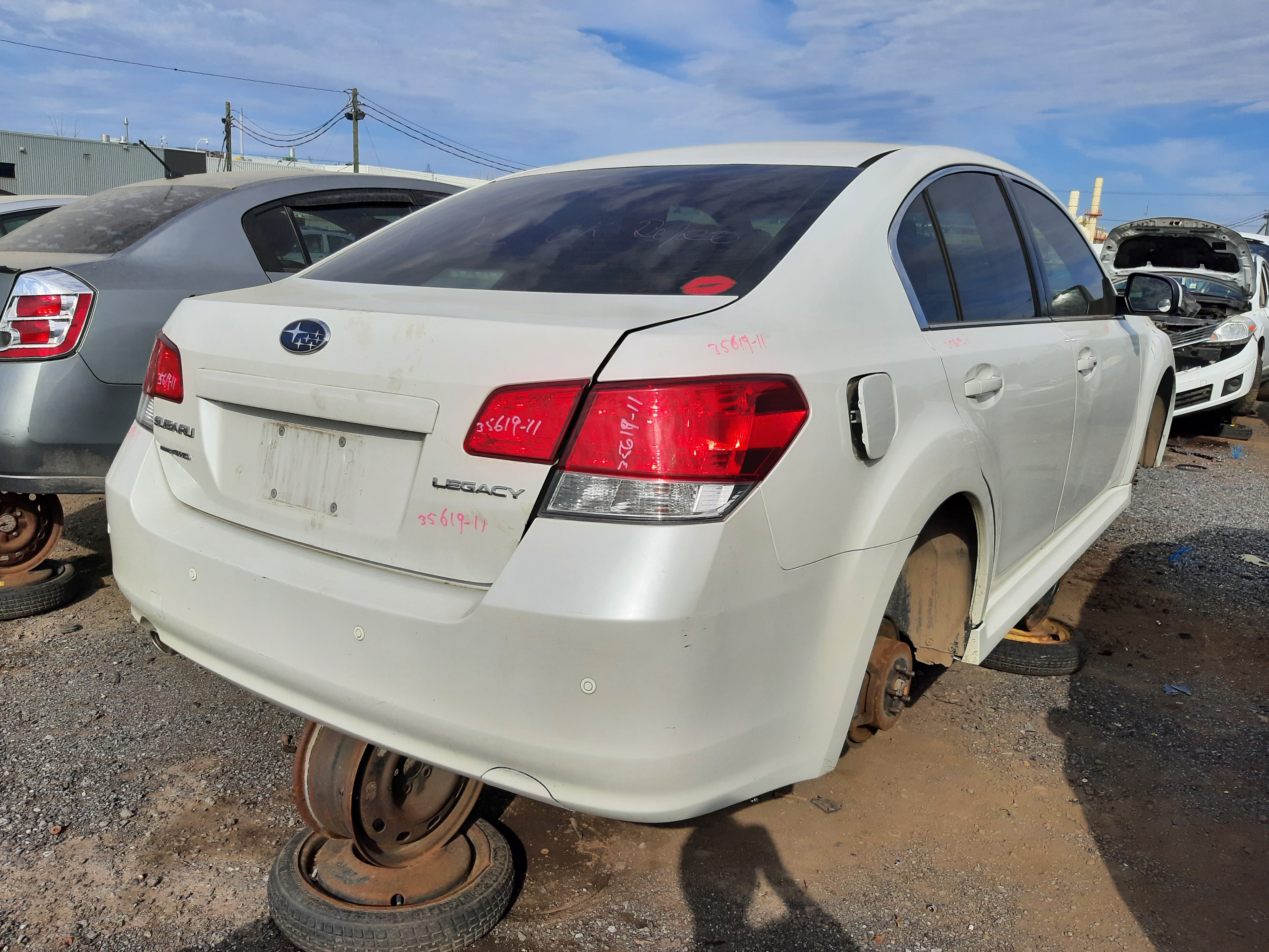 SUBARU LEGACY 2011