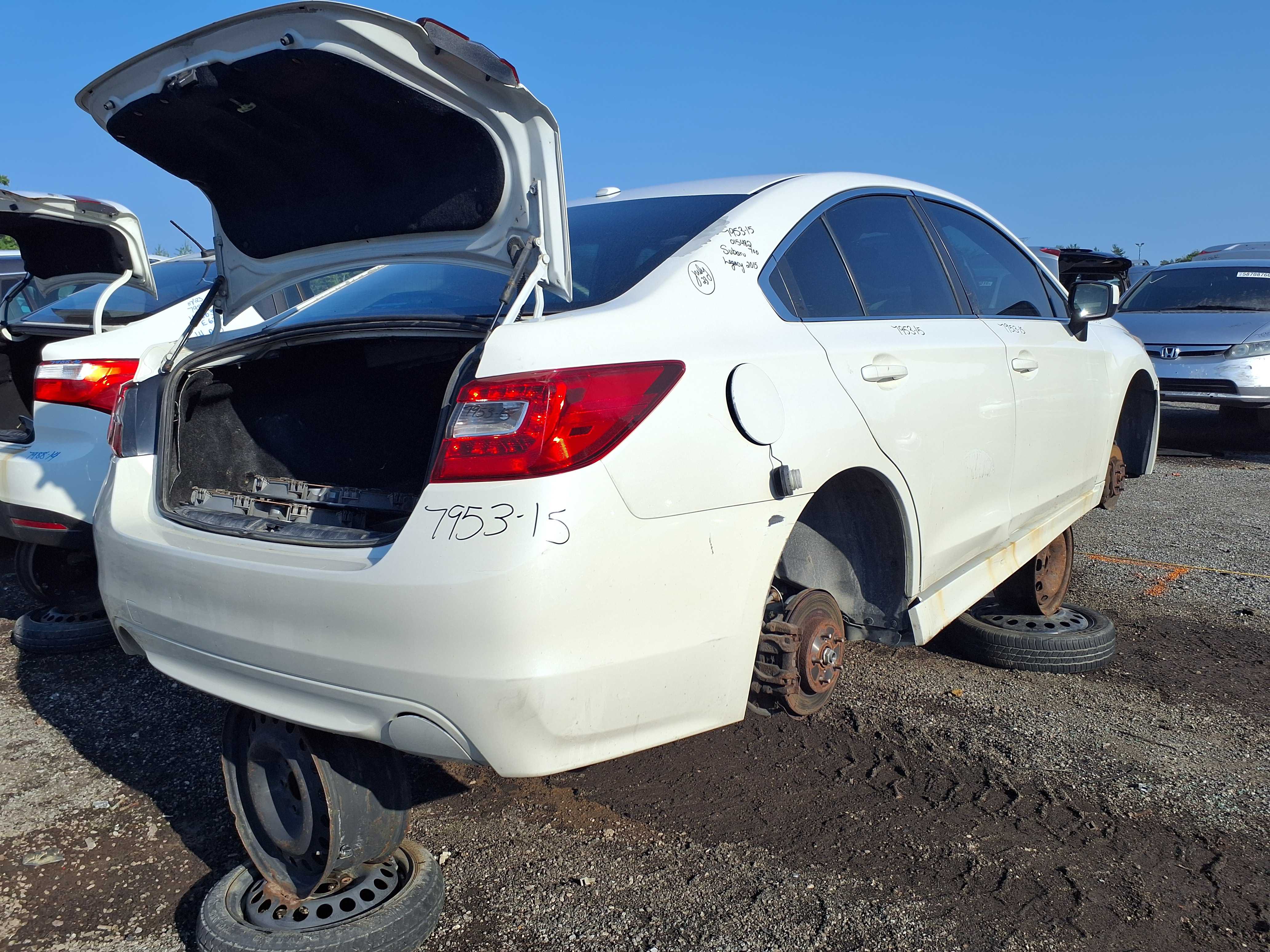 SUBARU LEGACY 2015