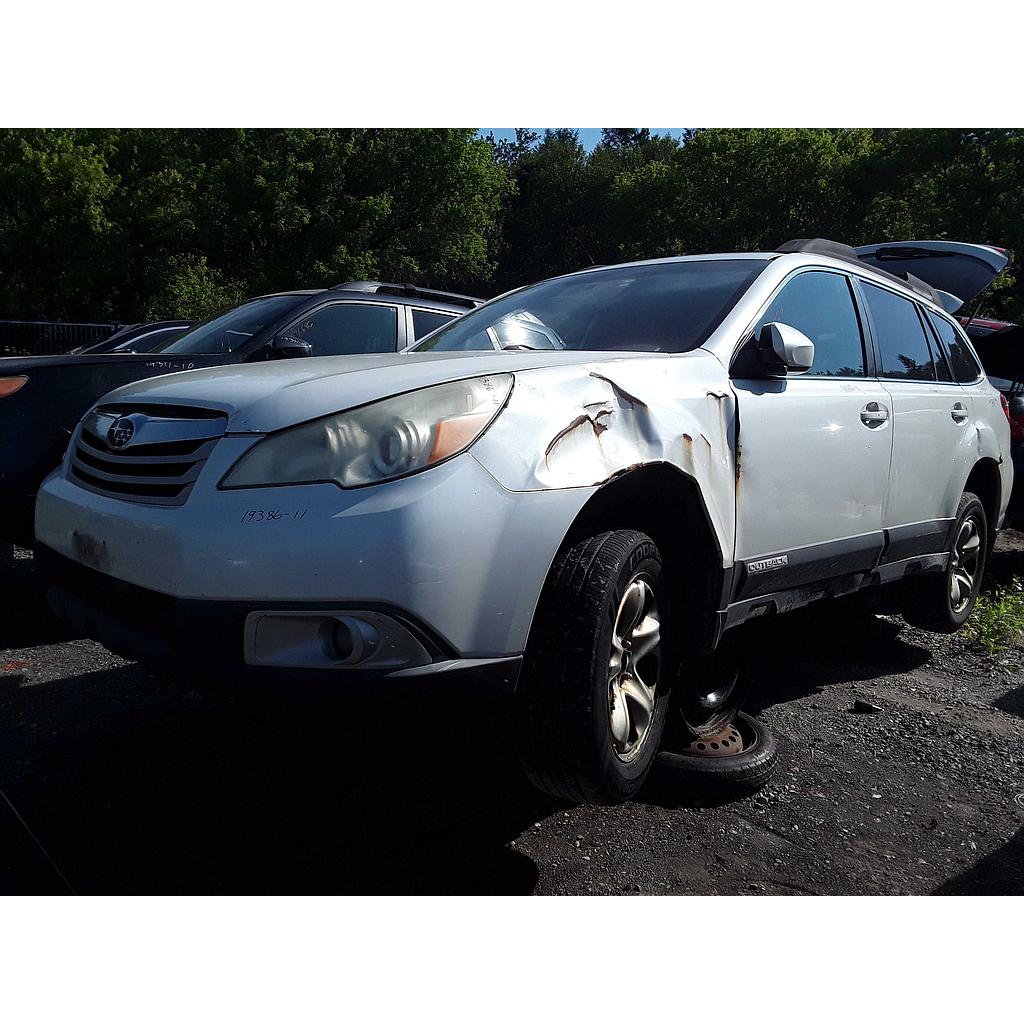 SUBARU OUTBACK 2011