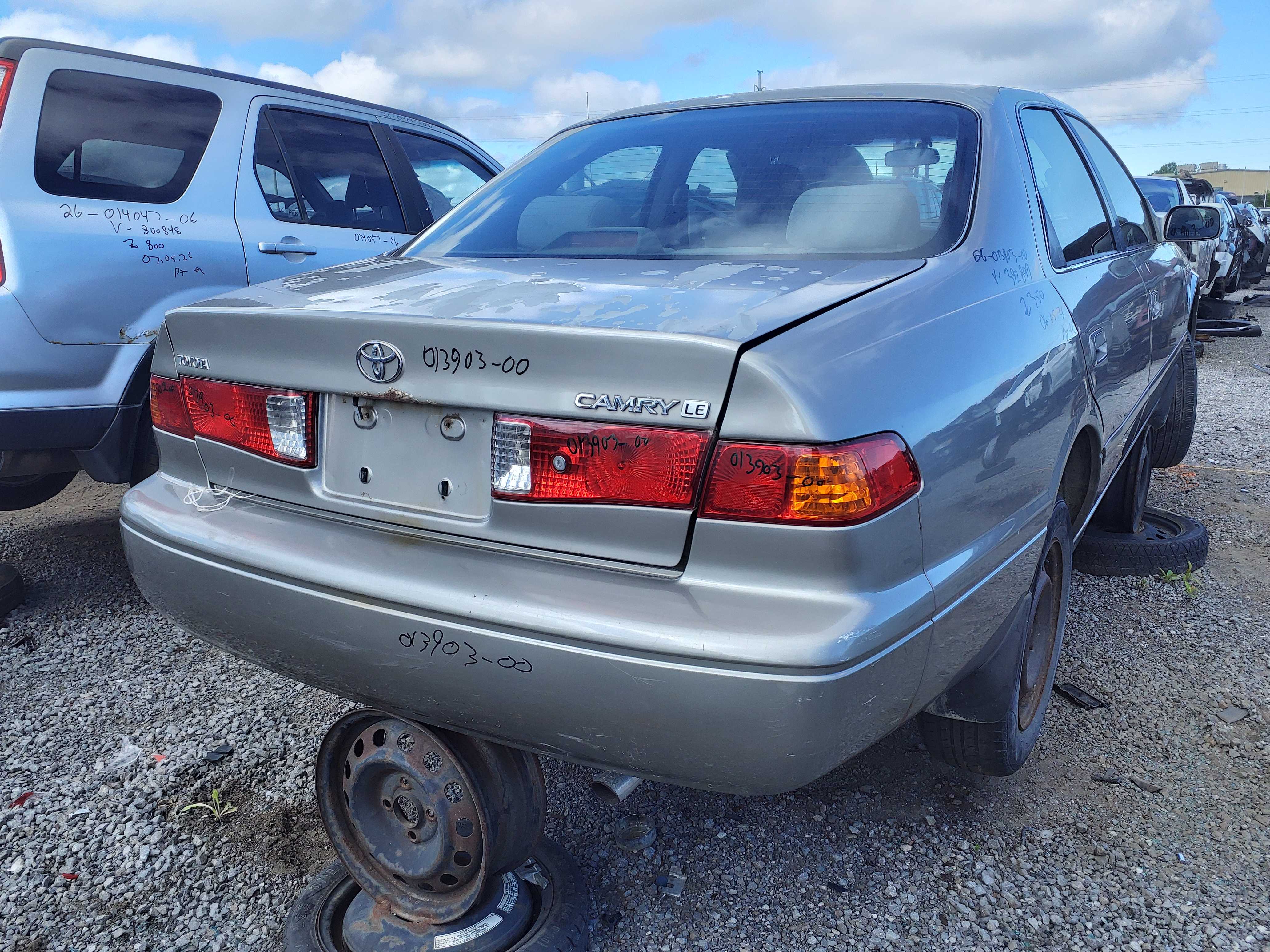 TOYOTA CAMRY 2000