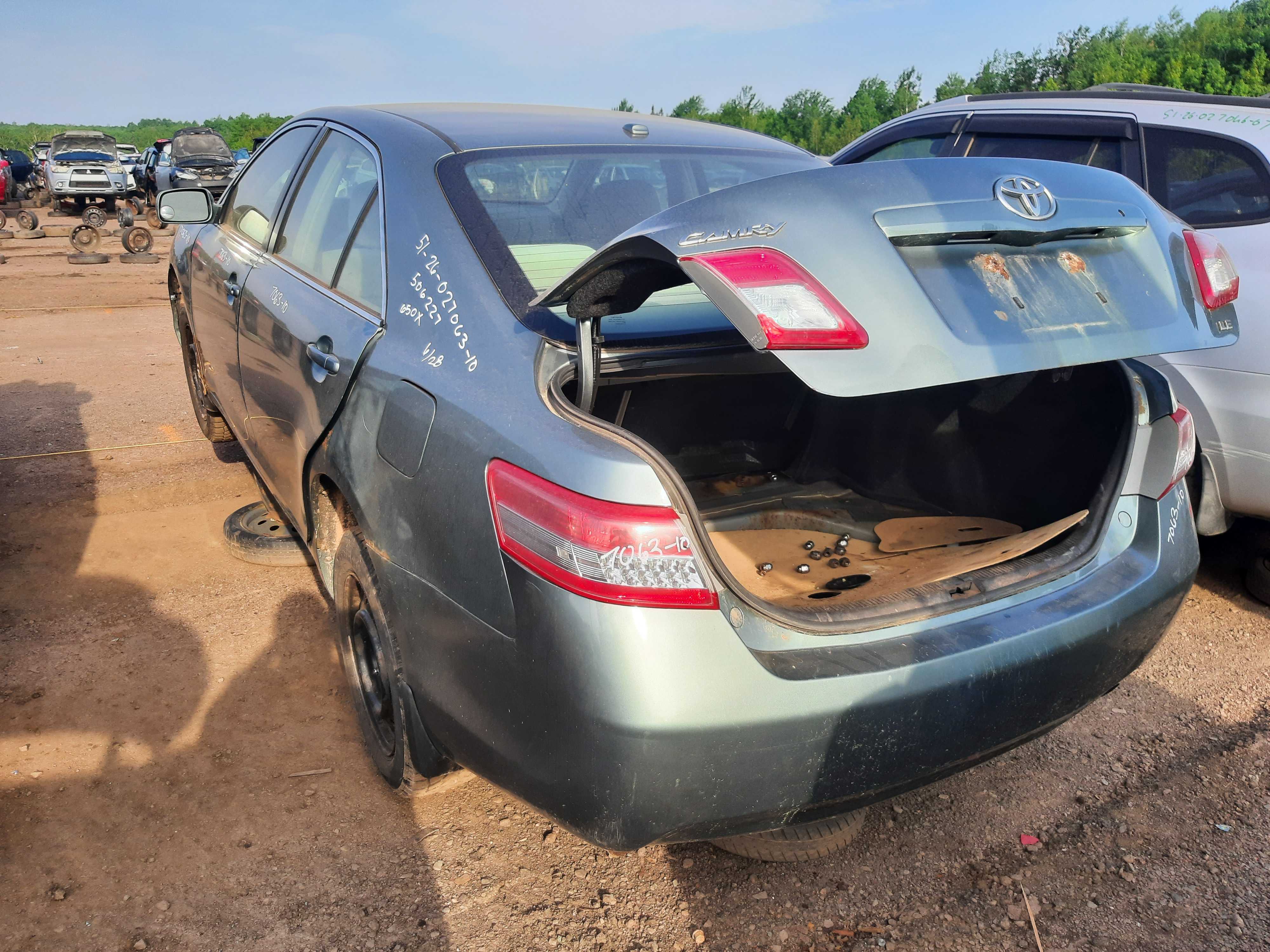 TOYOTA CAMRY 2010