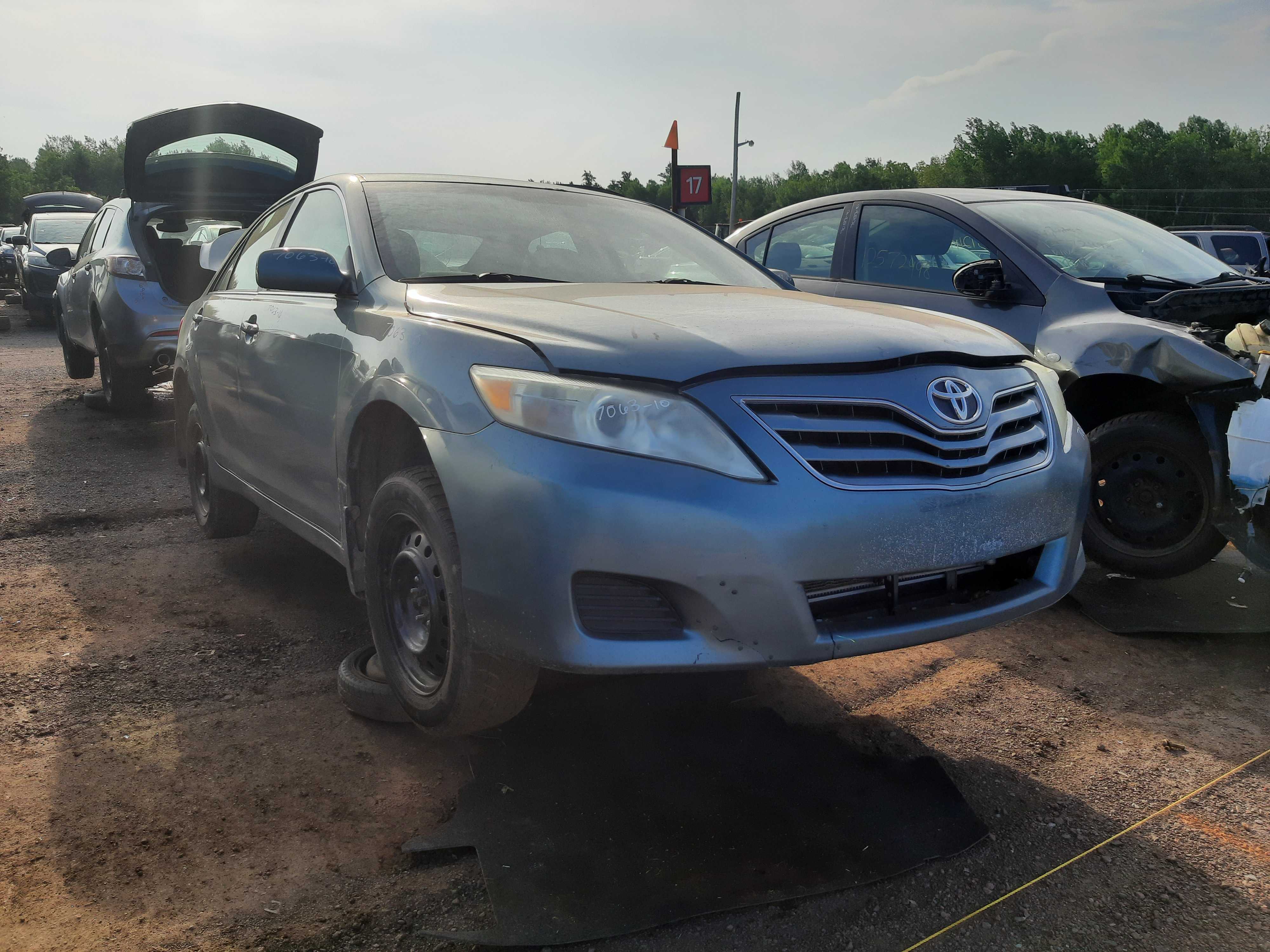 TOYOTA CAMRY 2010