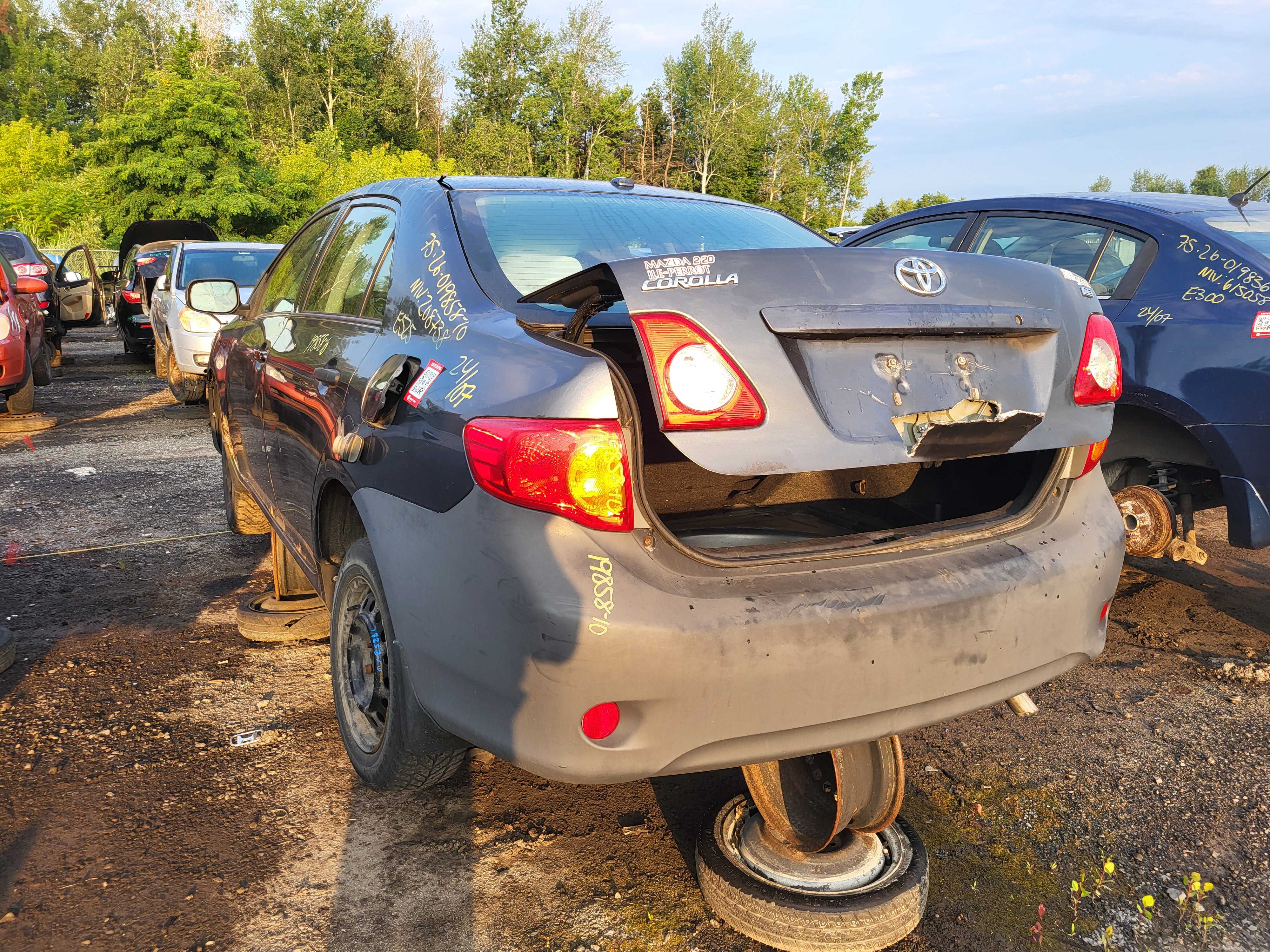 TOYOTA COROLLA 2010