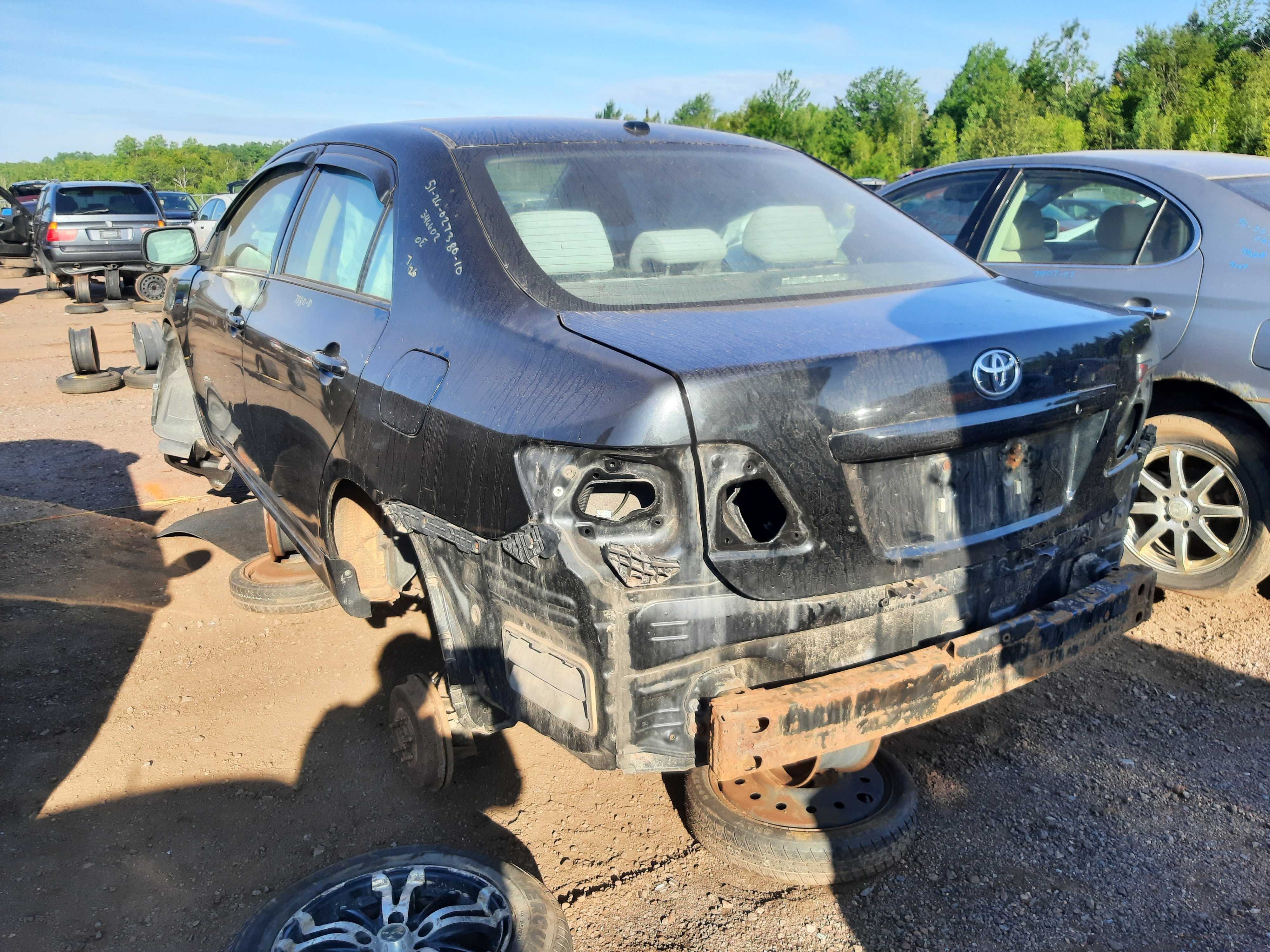 TOYOTA COROLLA 2010