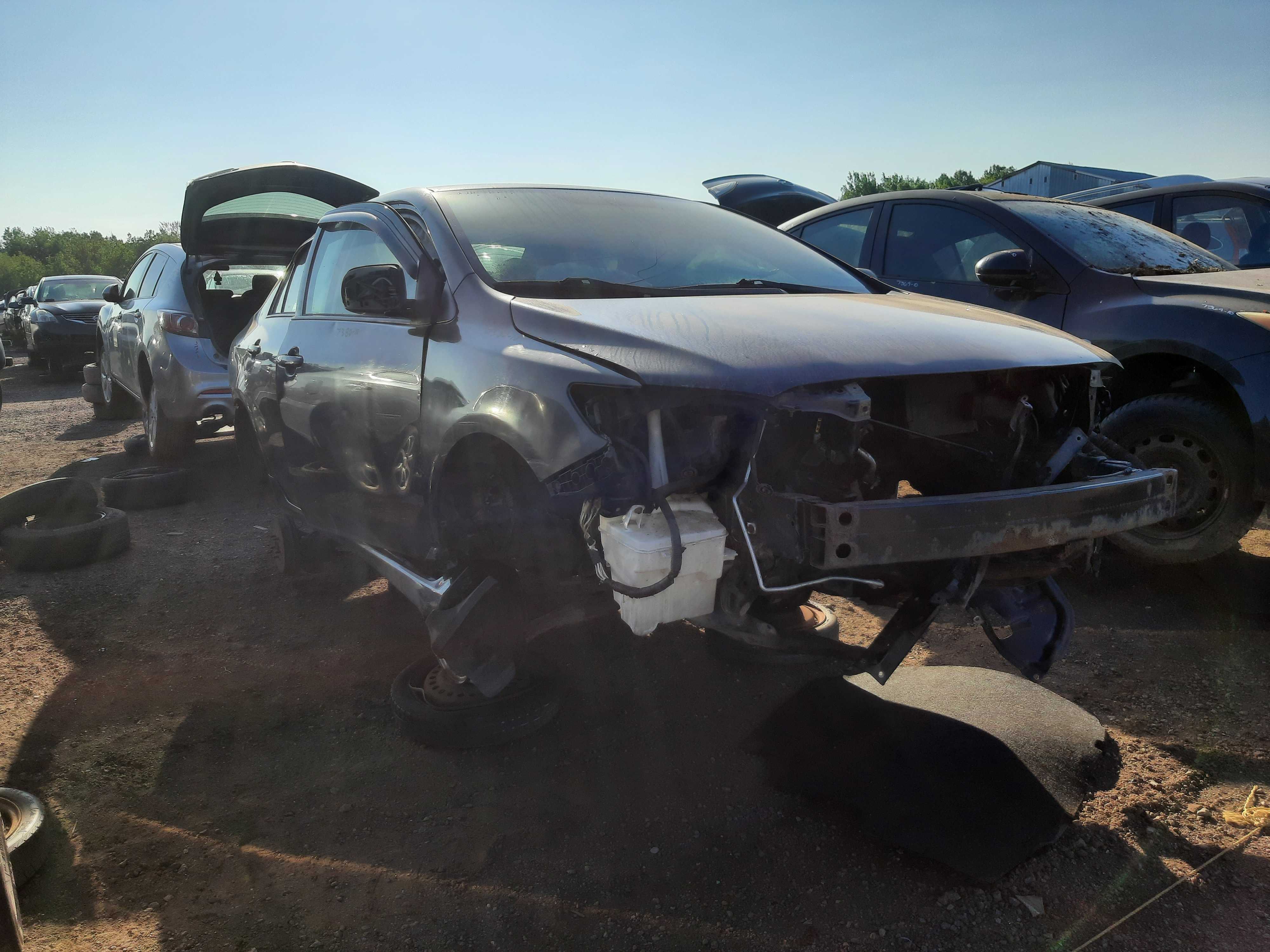 TOYOTA COROLLA 2010