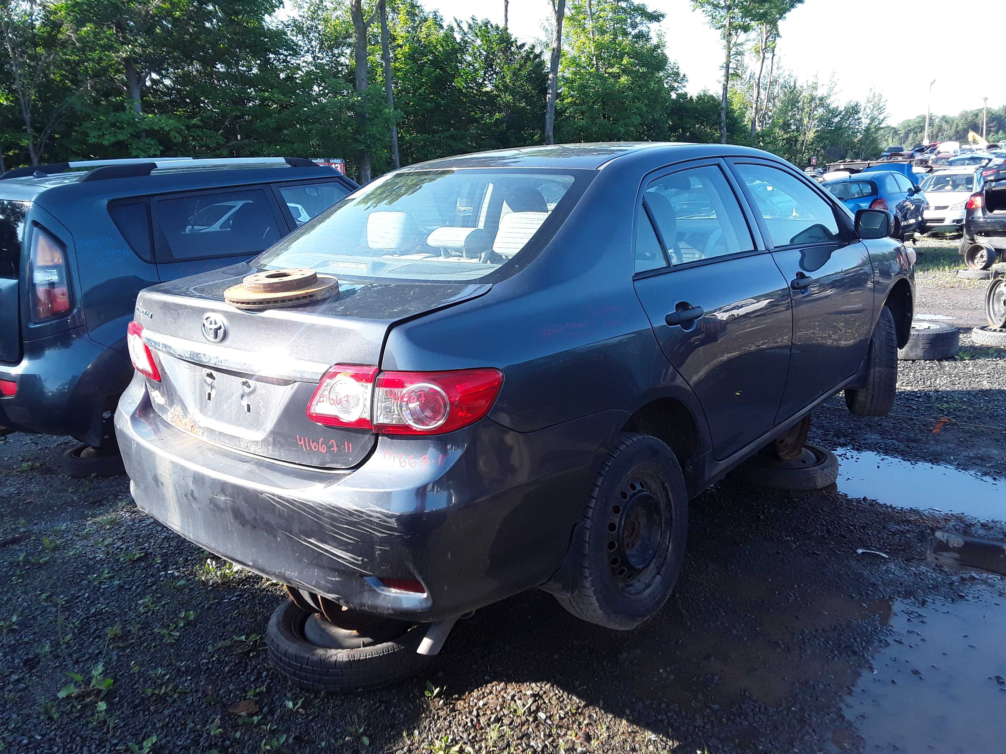 TOYOTA COROLLA 2011