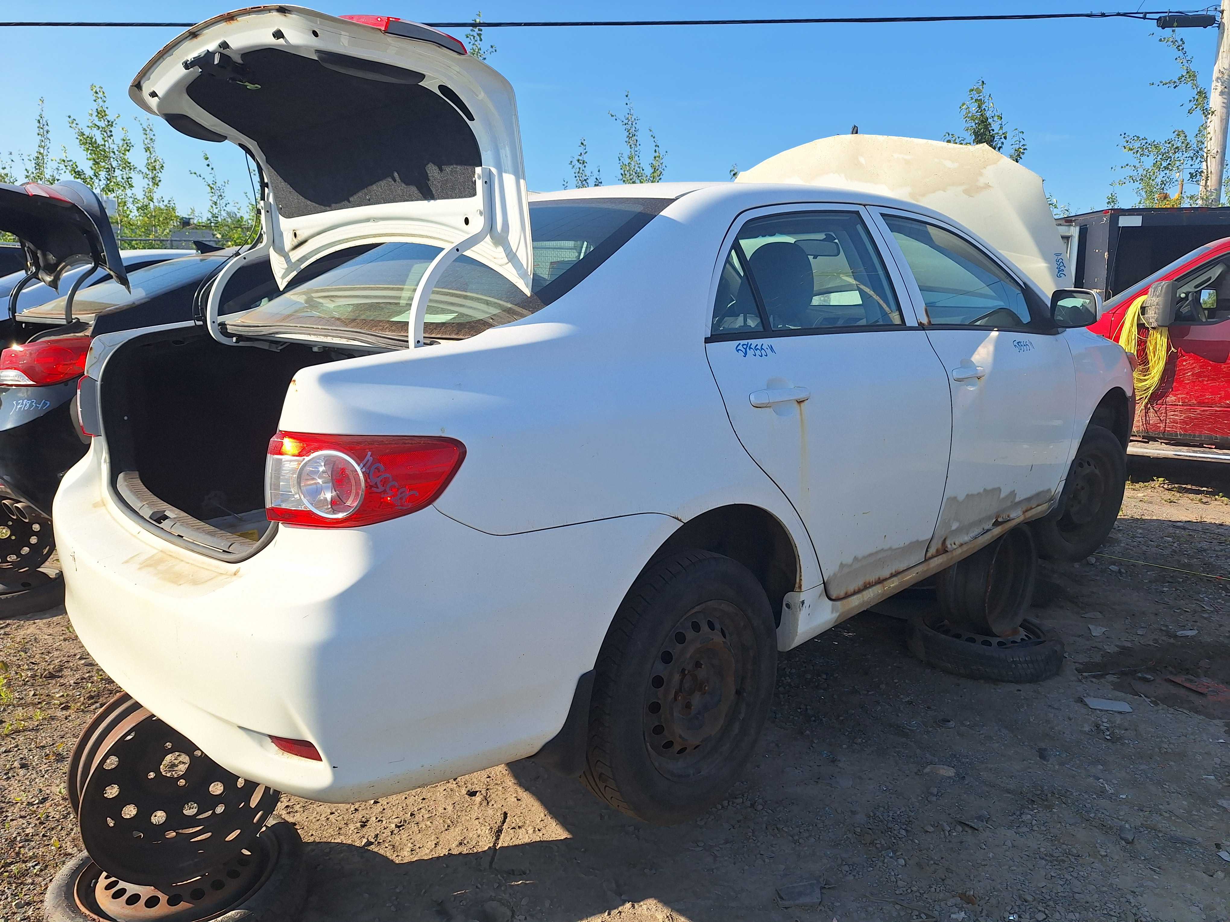 TOYOTA COROLLA 2011