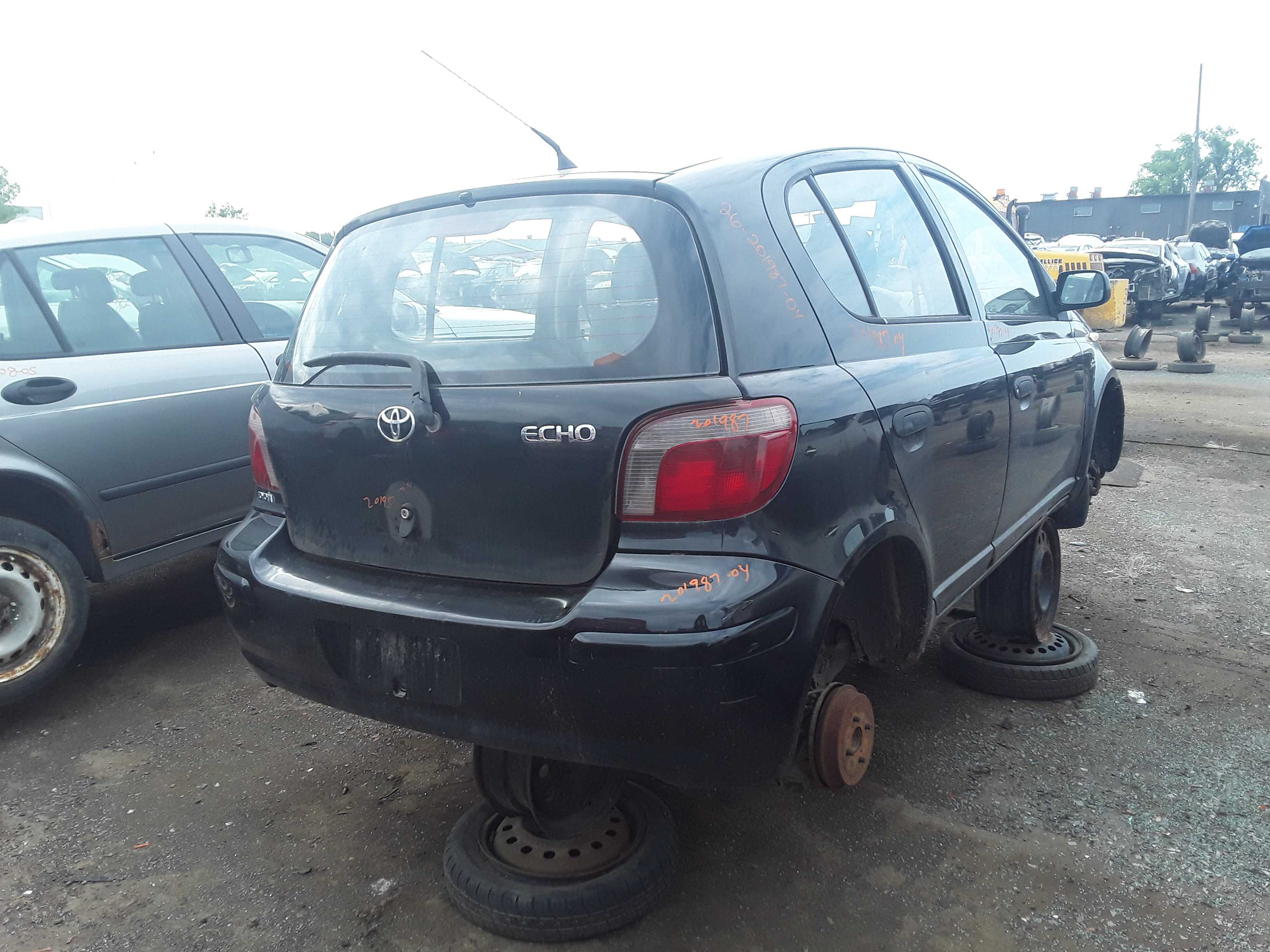 TOYOTA ECHO 2004