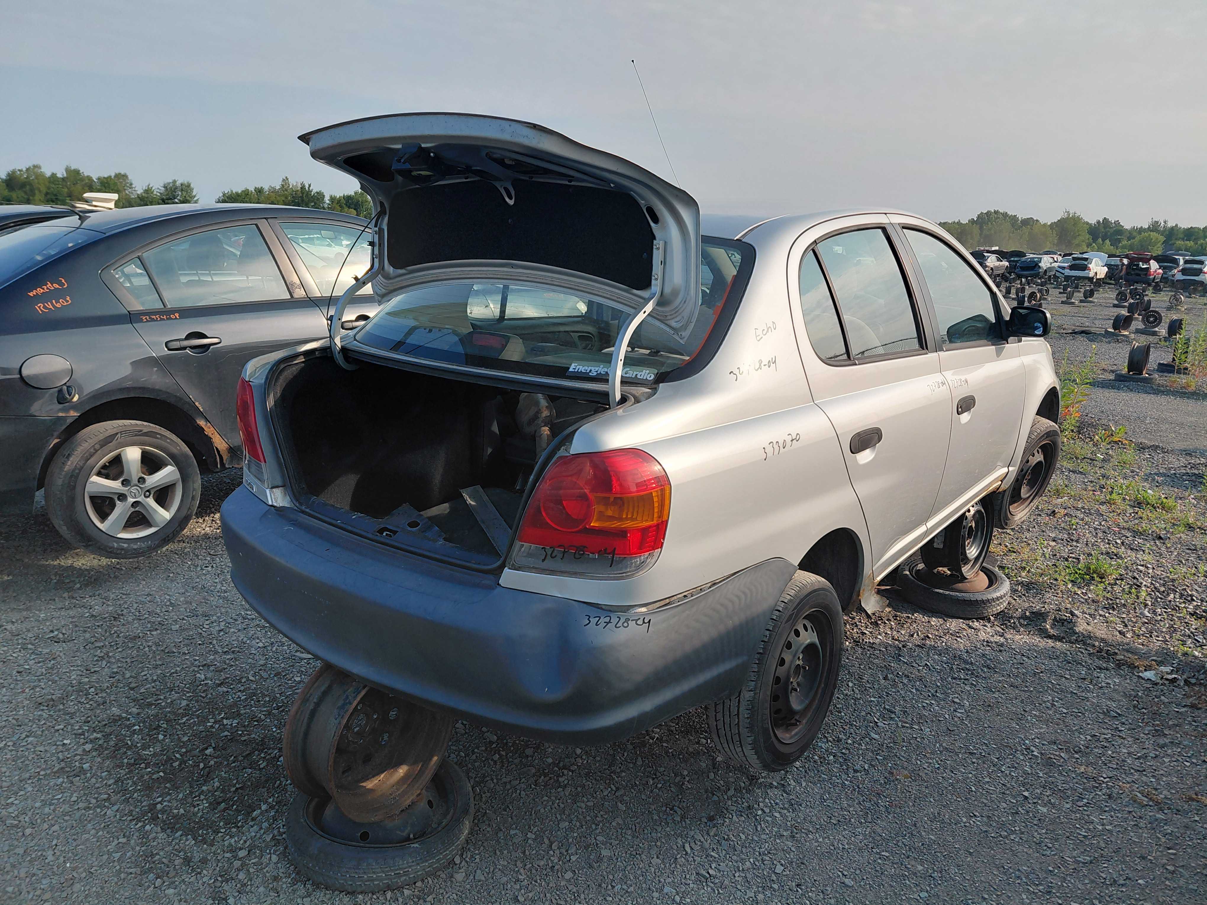 TOYOTA ECHO 2004