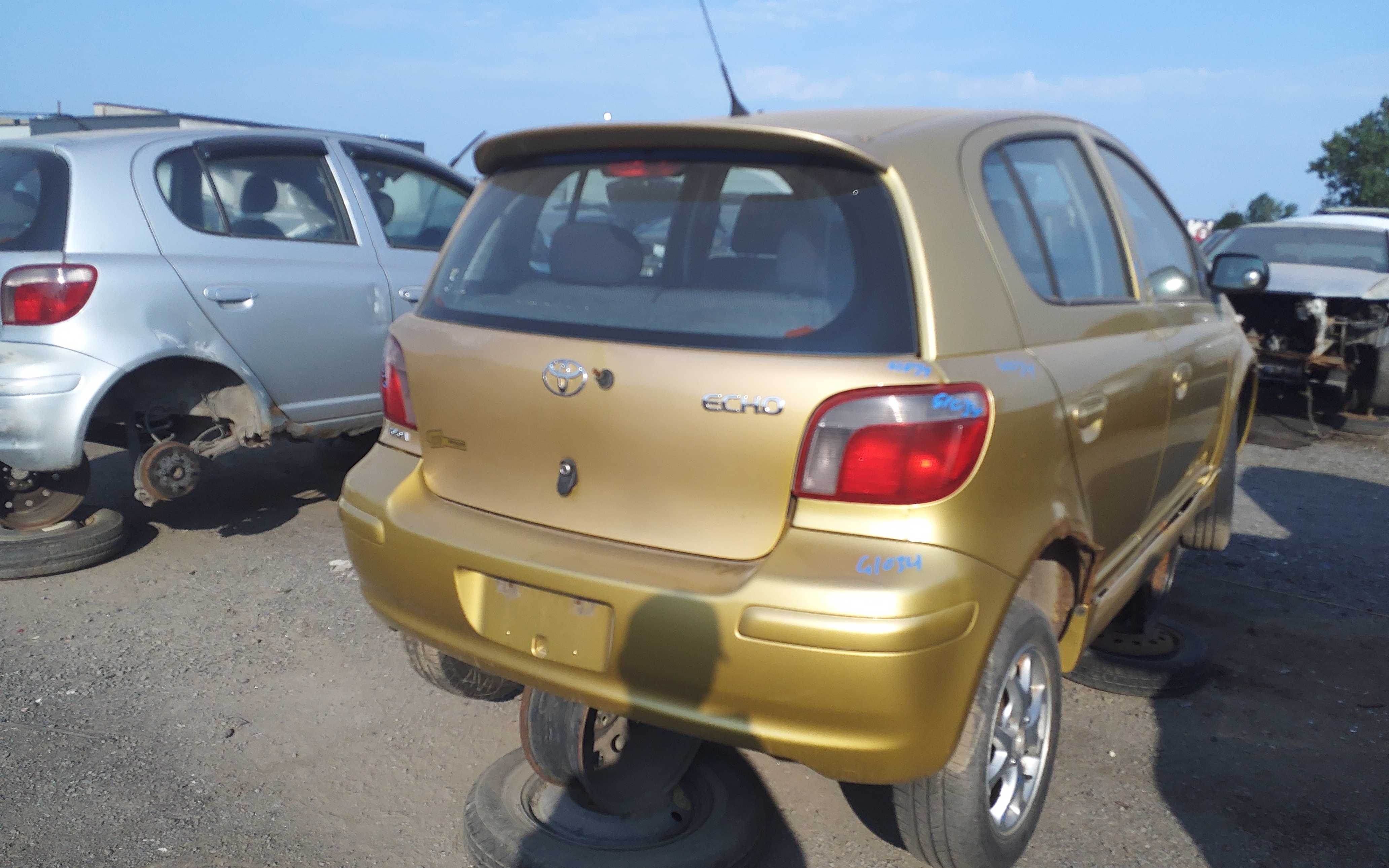 TOYOTA ECHO 2004