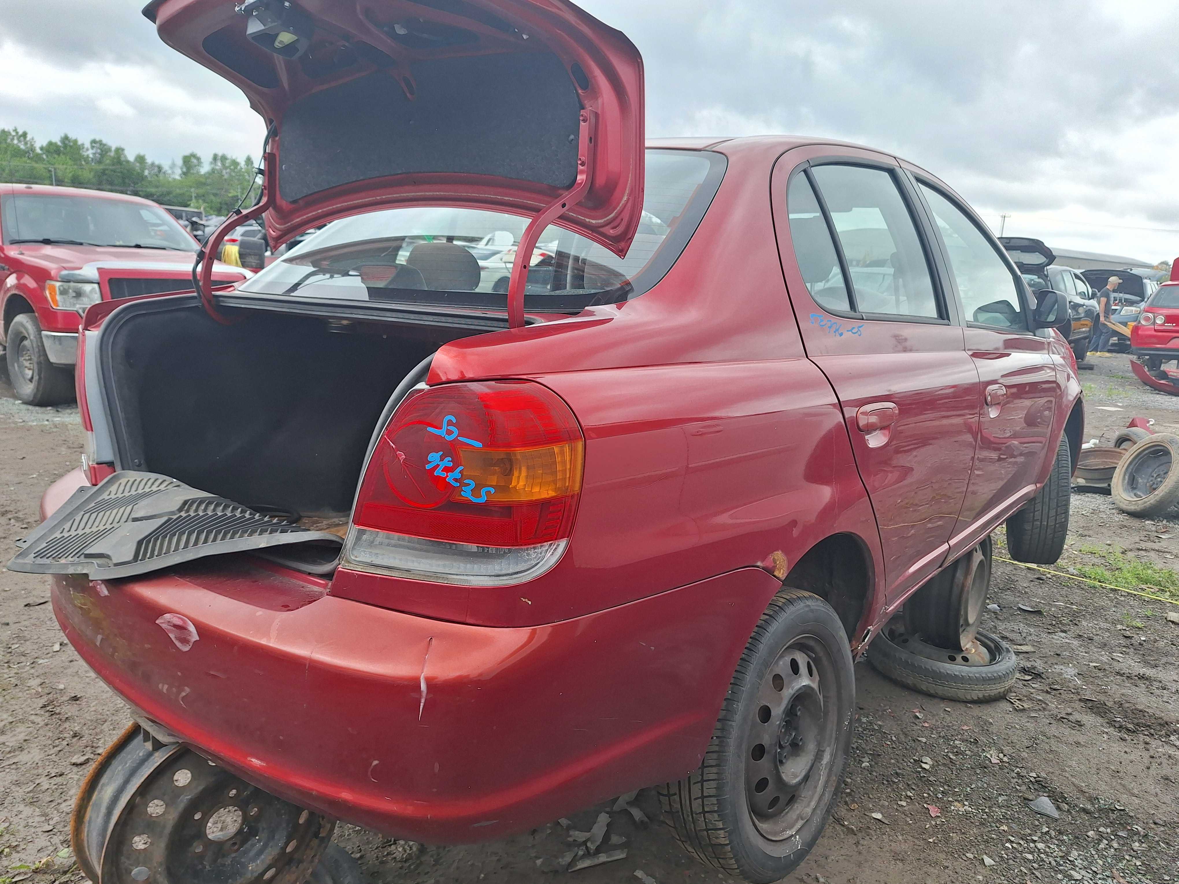 TOYOTA ECHO 2005