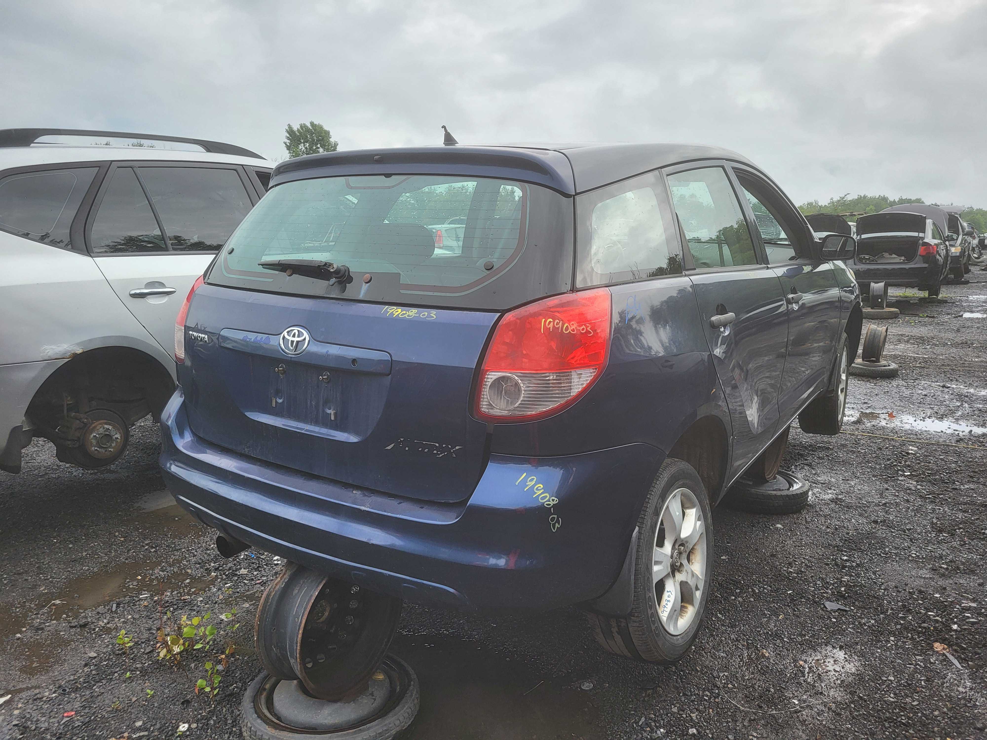 TOYOTA MATRIX 2003