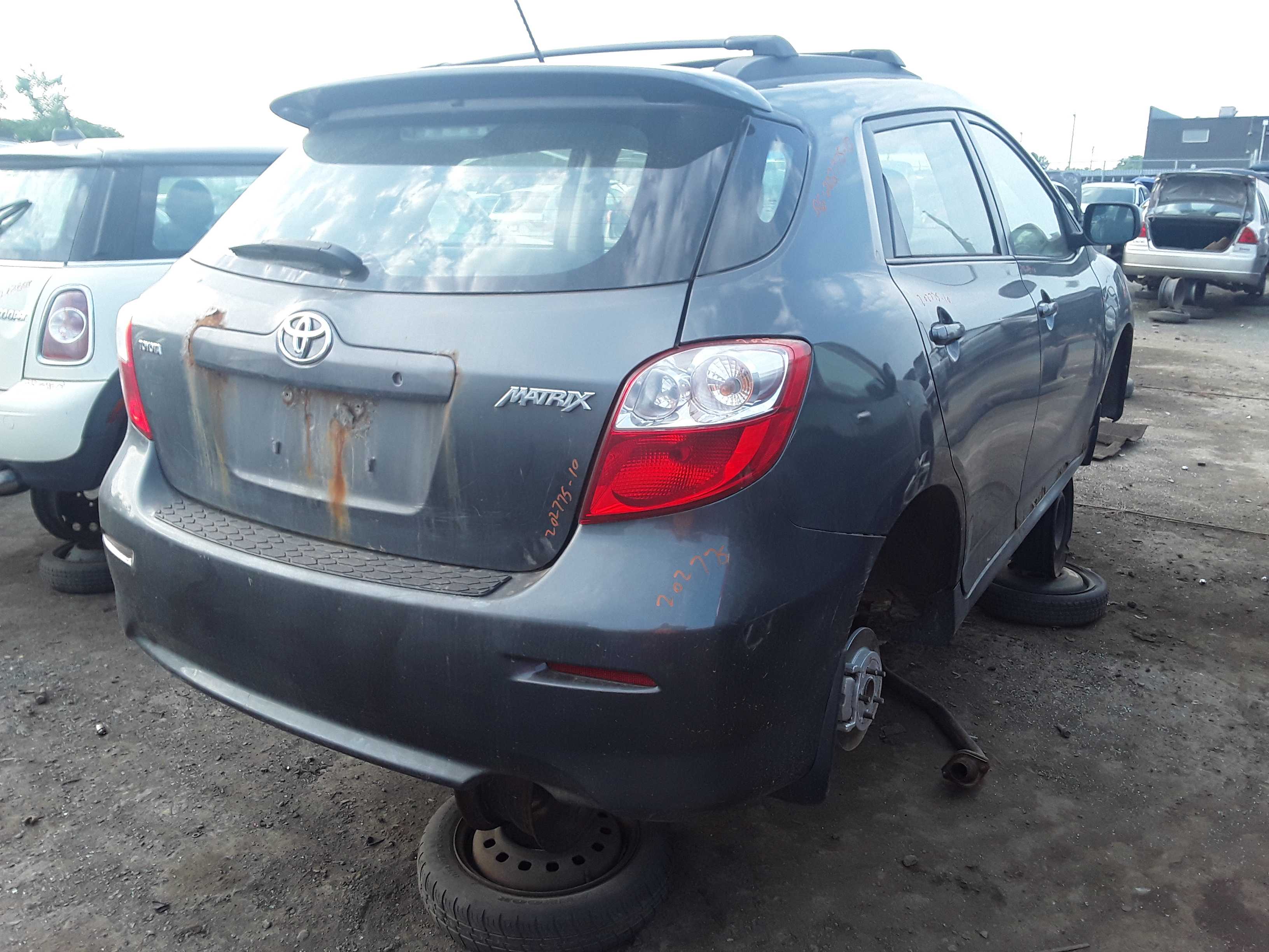 TOYOTA MATRIX 2010