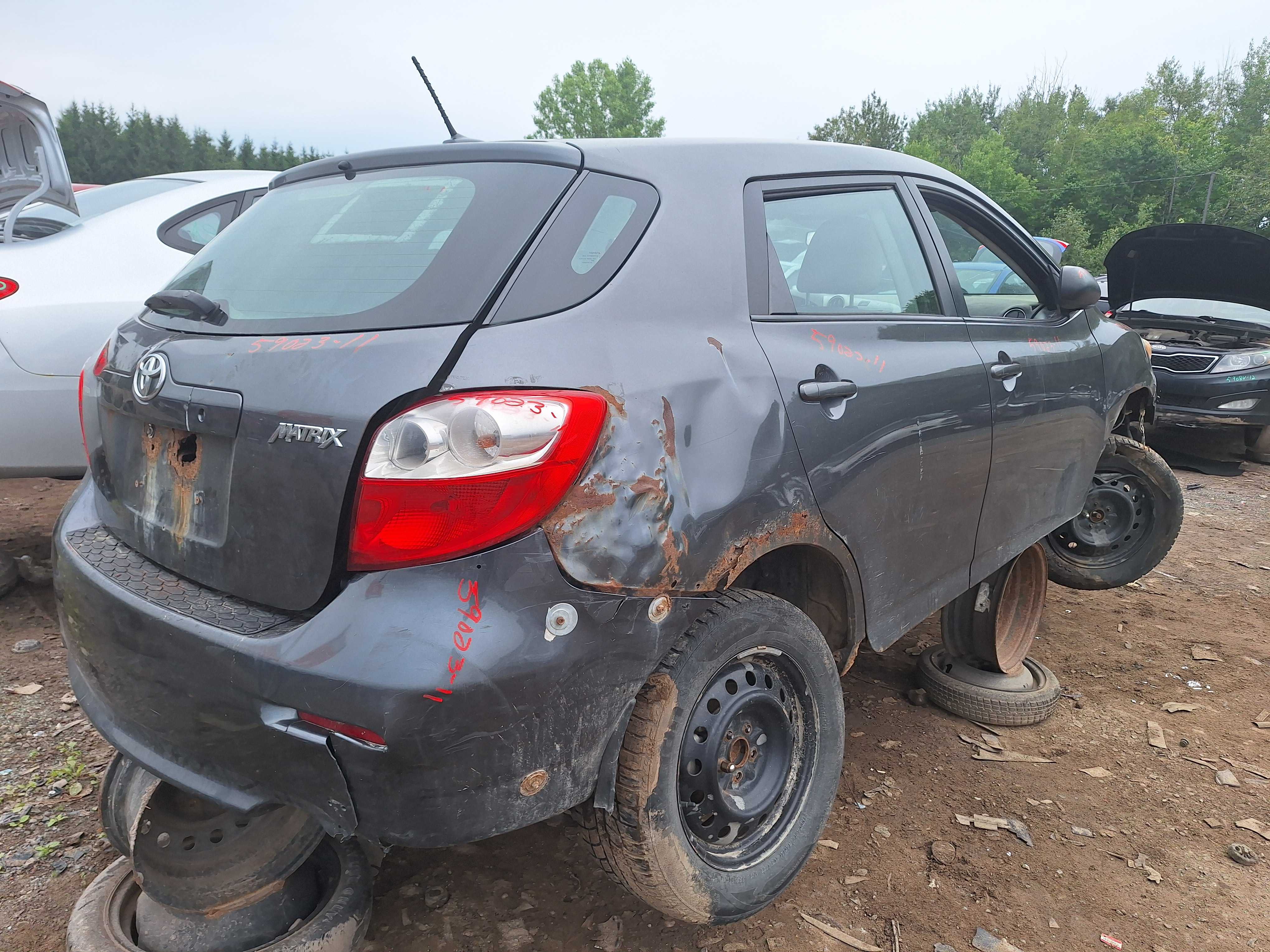 TOYOTA MATRIX 2011