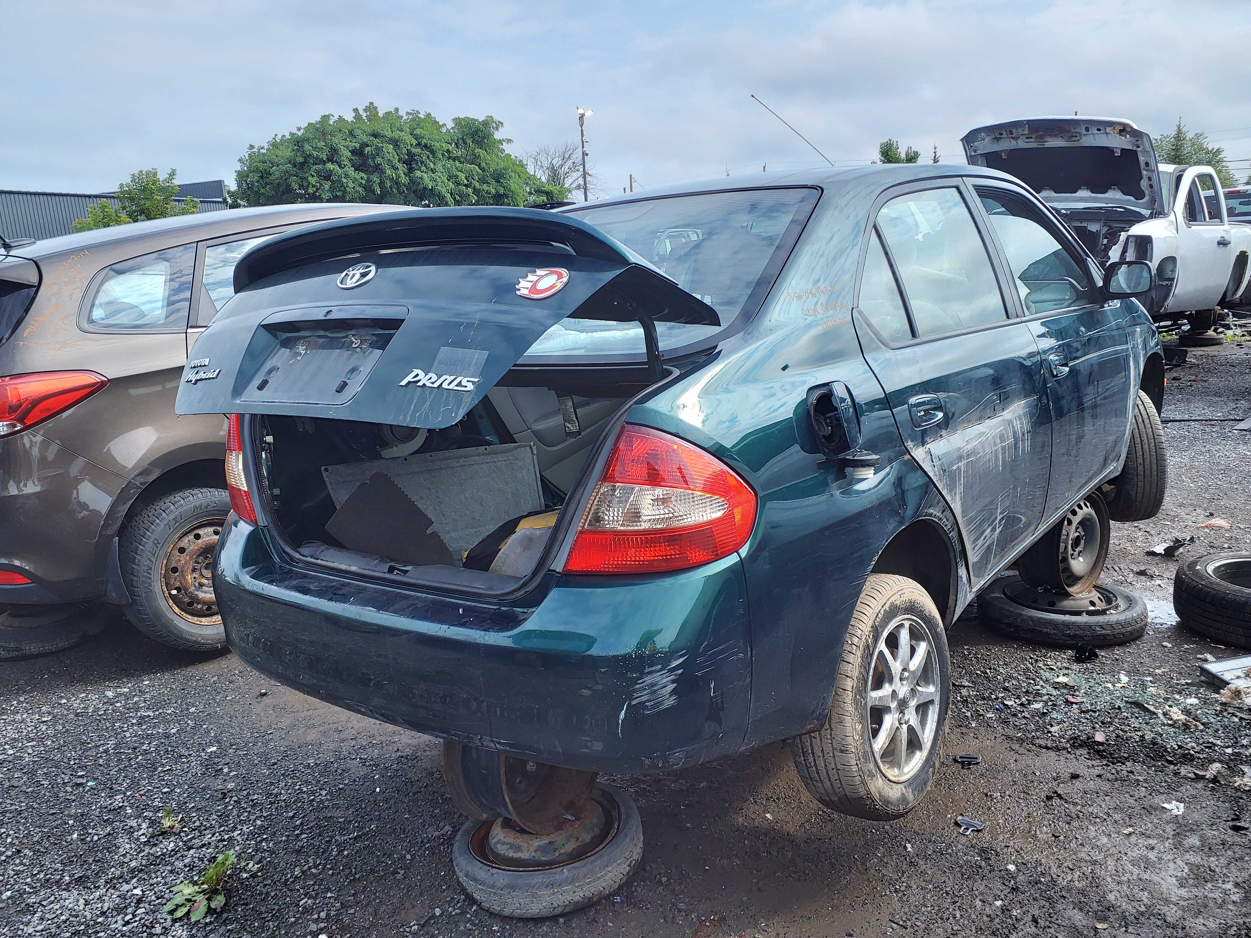TOYOTA PRIUS 2001