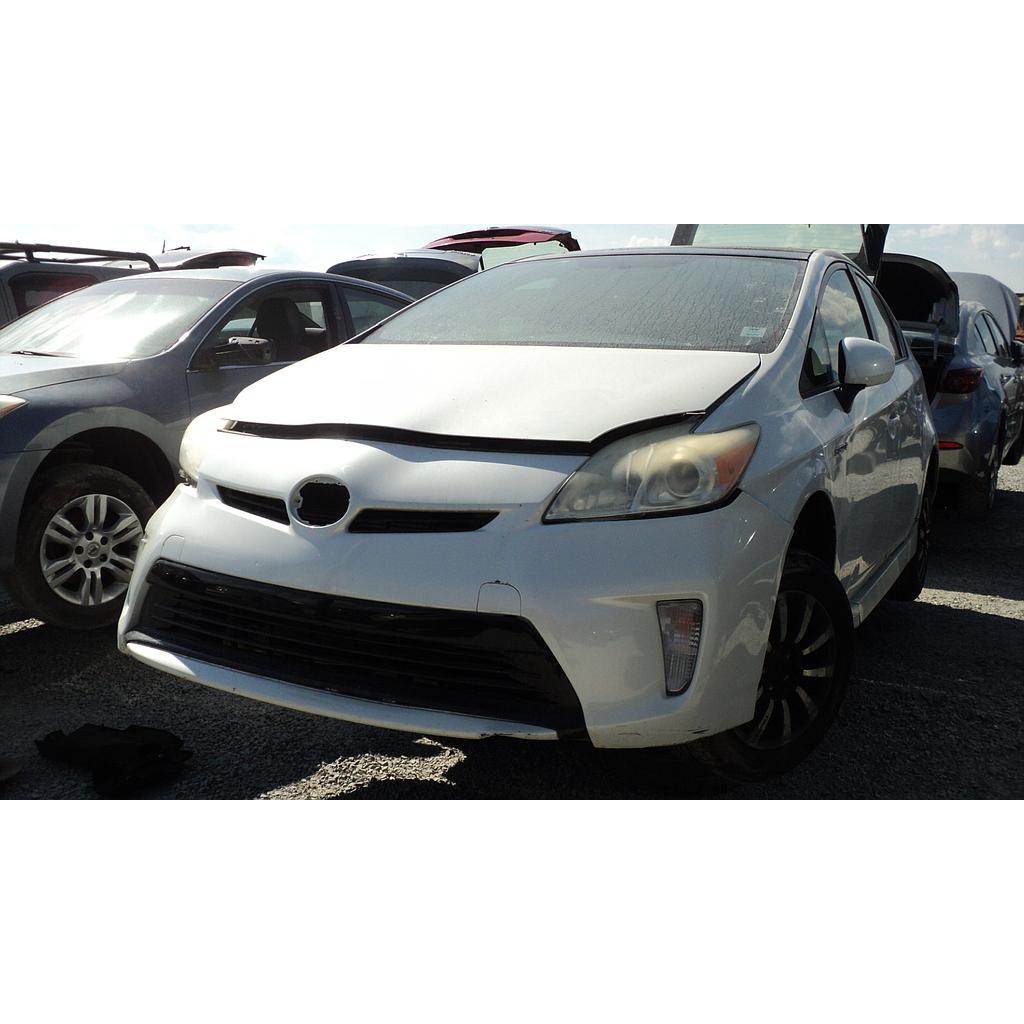 TOYOTA PRIUS 2012